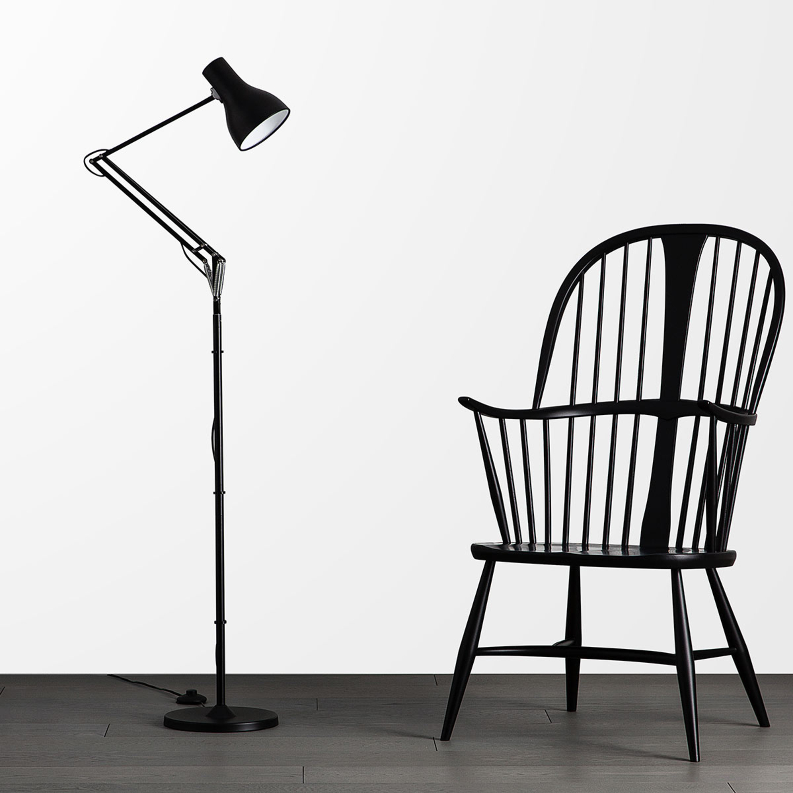 "Anglepoise" 75 tipo grindų lempa velvet black