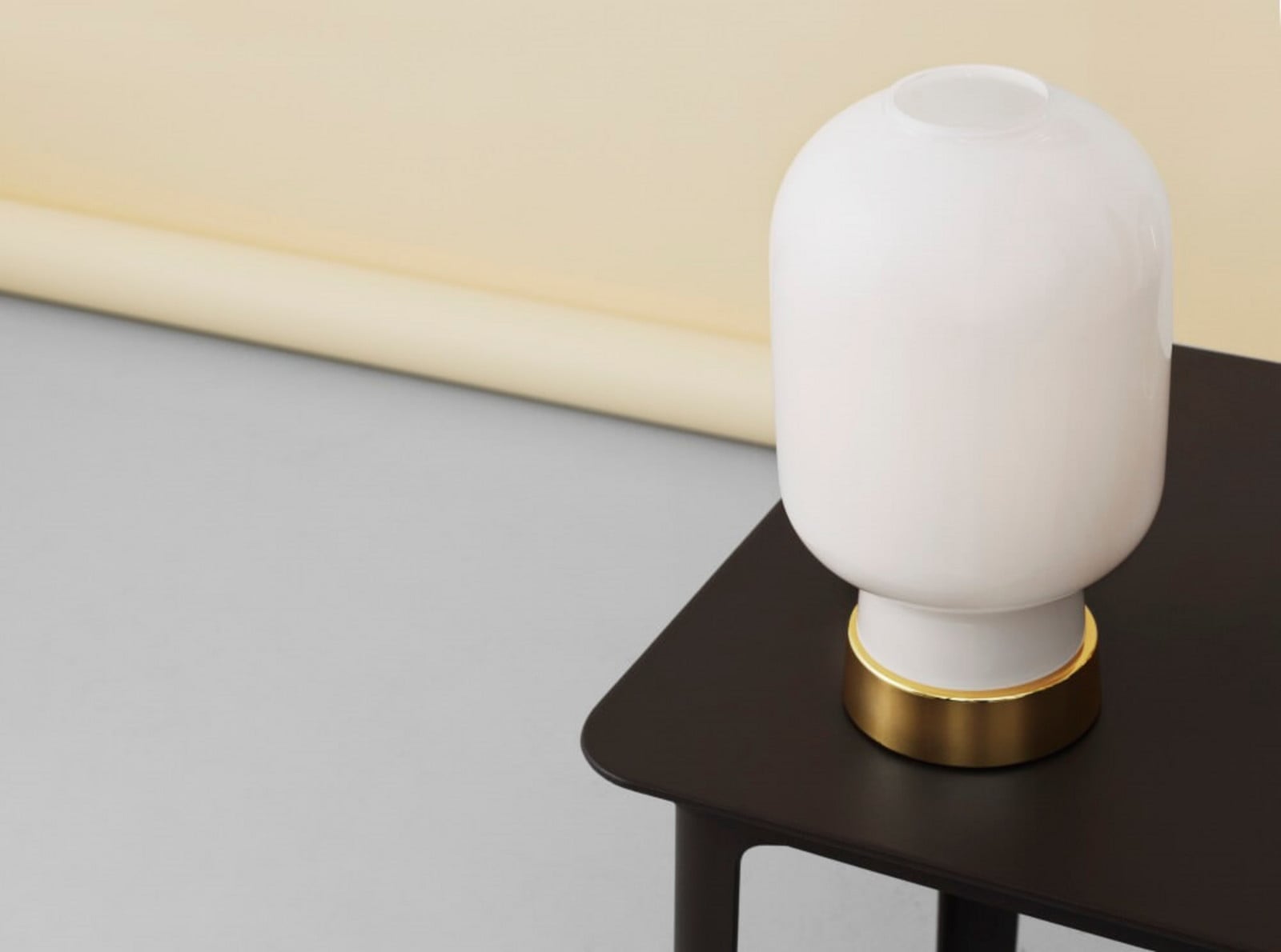 Amp Tischleuchte Weiß/Messing Normann Copenhagen - Wohnzimmer - Glas