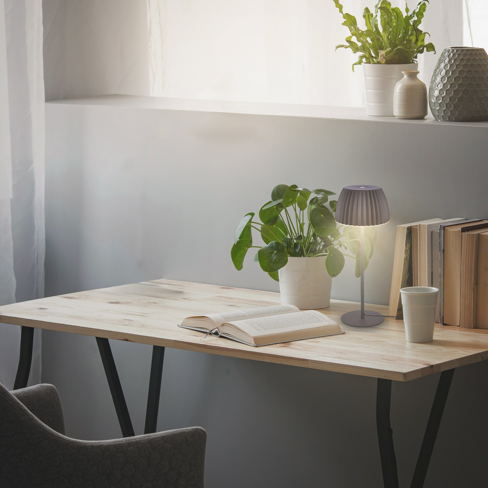 Loca LED table lamp, anthracite, height 36 cm, metal/plastic