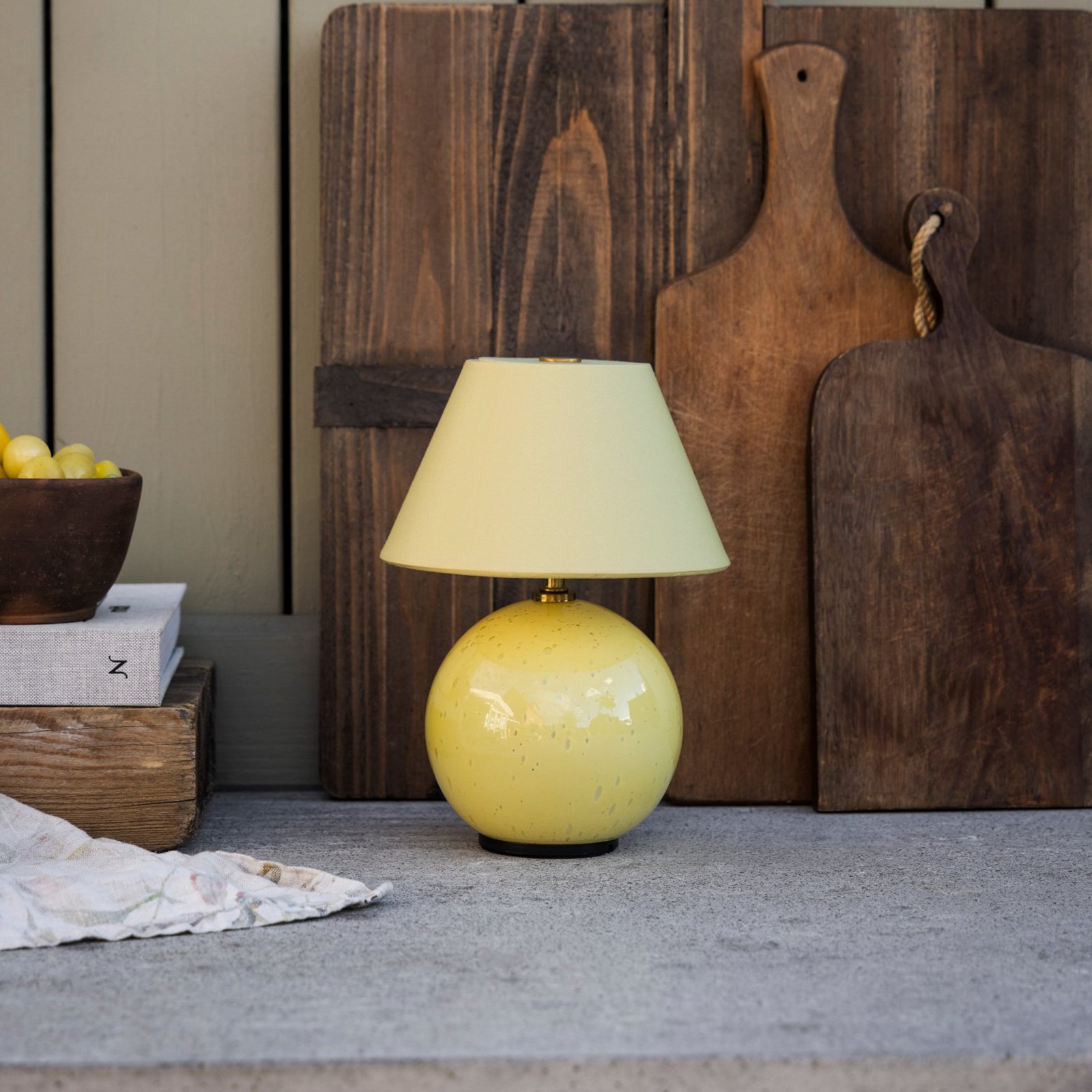 Globen Lighting akumuliatorinė stalo lempa IRIS, geltona/geltona, aukštis 23 cm