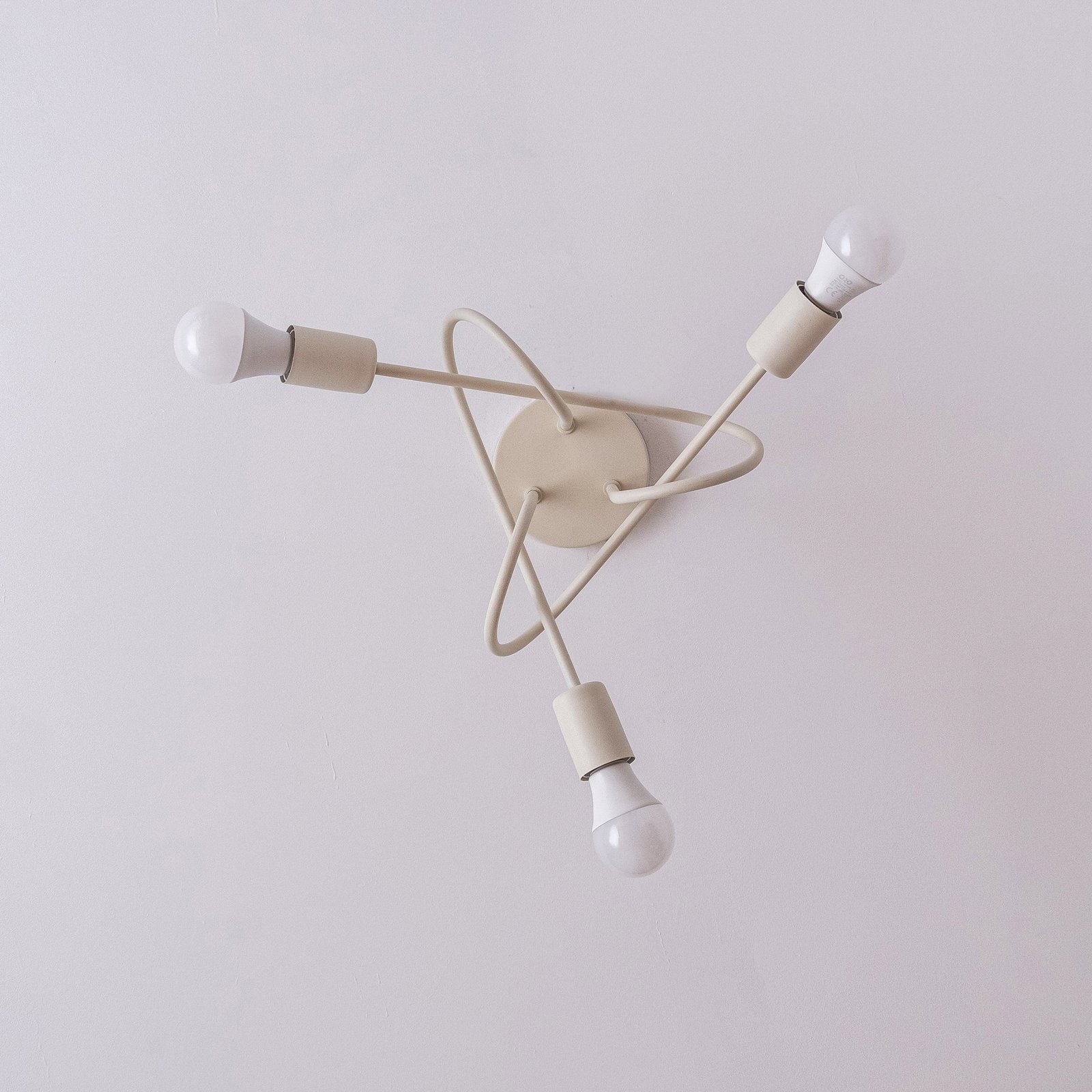 Oxford ceiling light, sand, Ø 44 cm, metal, 3-bulb, E27