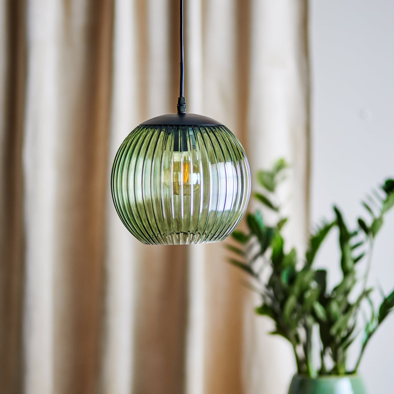 Lampada a sospensione Sybia, verde, vetro, Ø 23 cm - Bloomingville