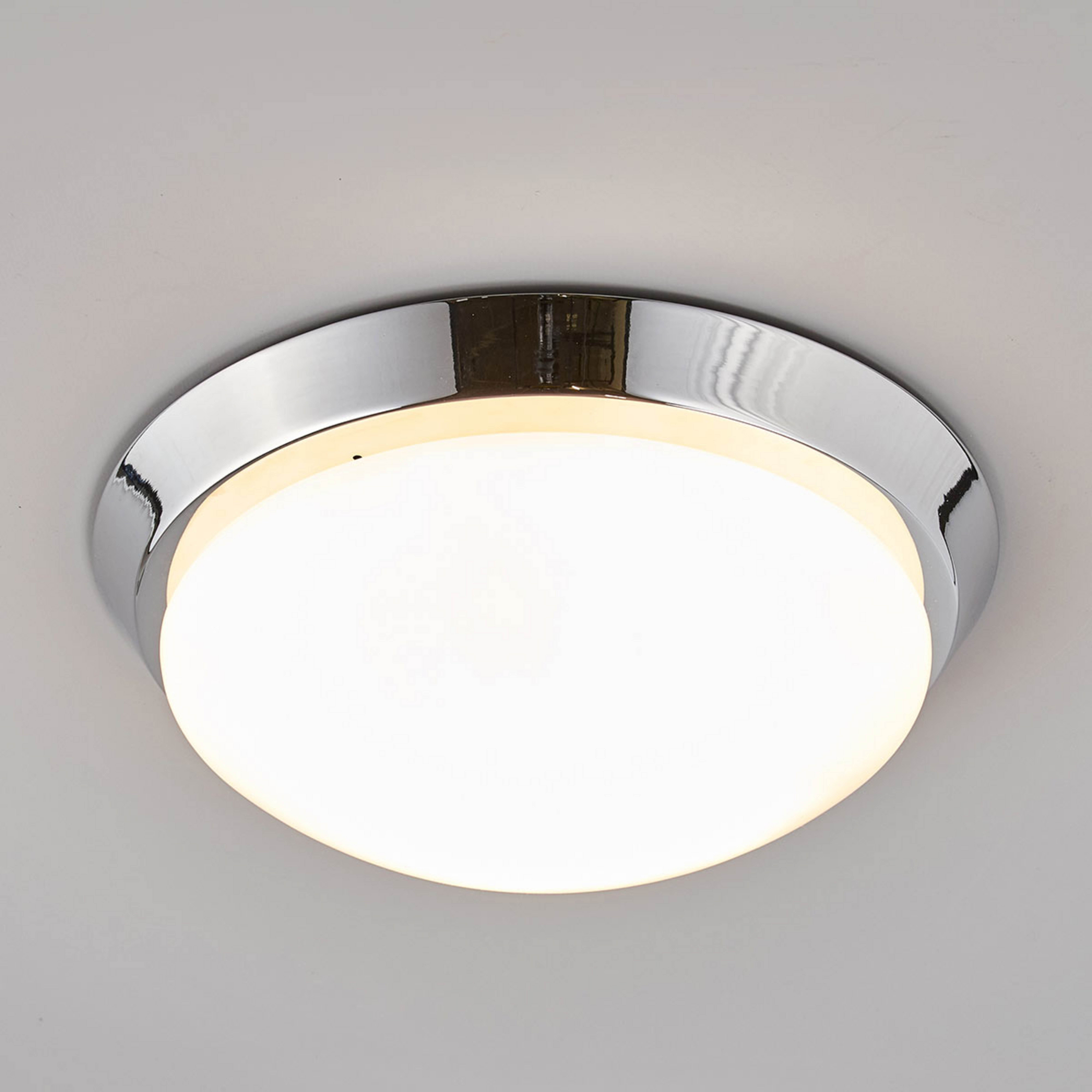 Lindby plafondlamp Dilani, badkamer, IP44, Ø 31 cm, E27