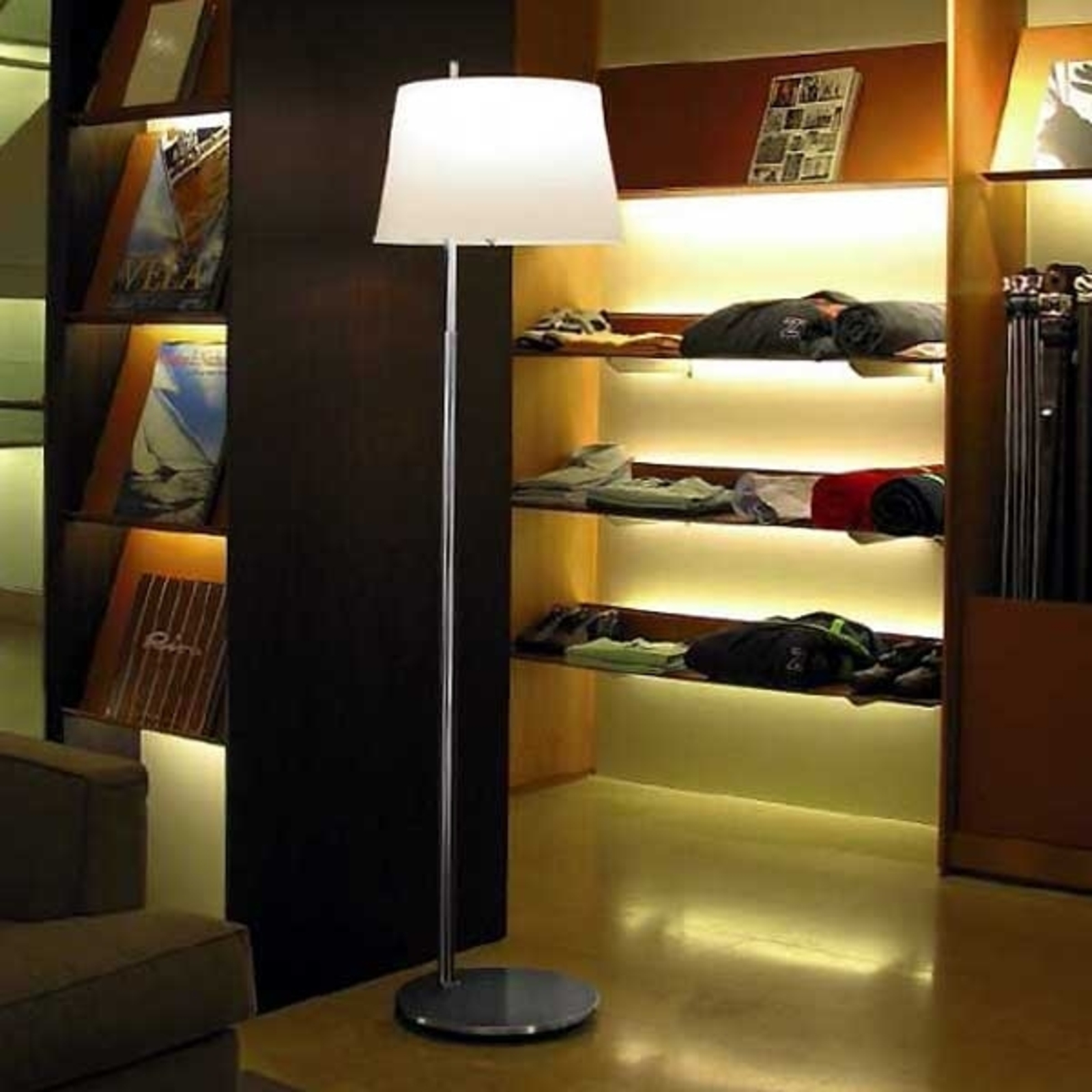 Fontana Arte Passion designer floor lamp Arte, chrome, for Living / Dining Room, brass, handblown satin glass, E27, 100 W, energy efficiency: A++, H: 175 cm