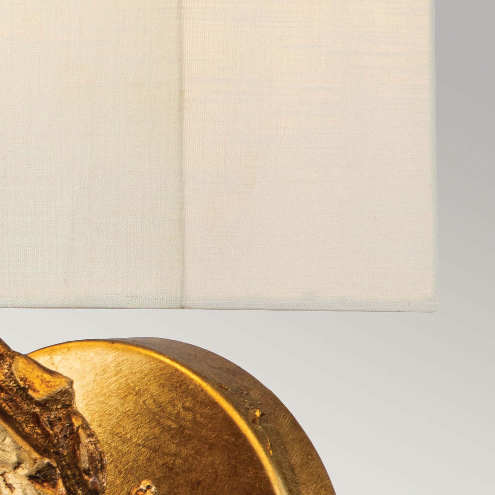 Duży kinkiet Swirl z lnianym kloszem, wykończony złotą folią