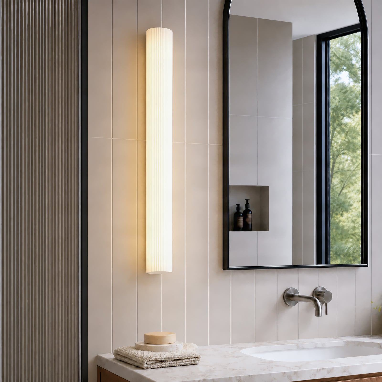 Applique pour salle de bain LED Lucande « Victoire », 70 cm, blanc/chrome, CCT