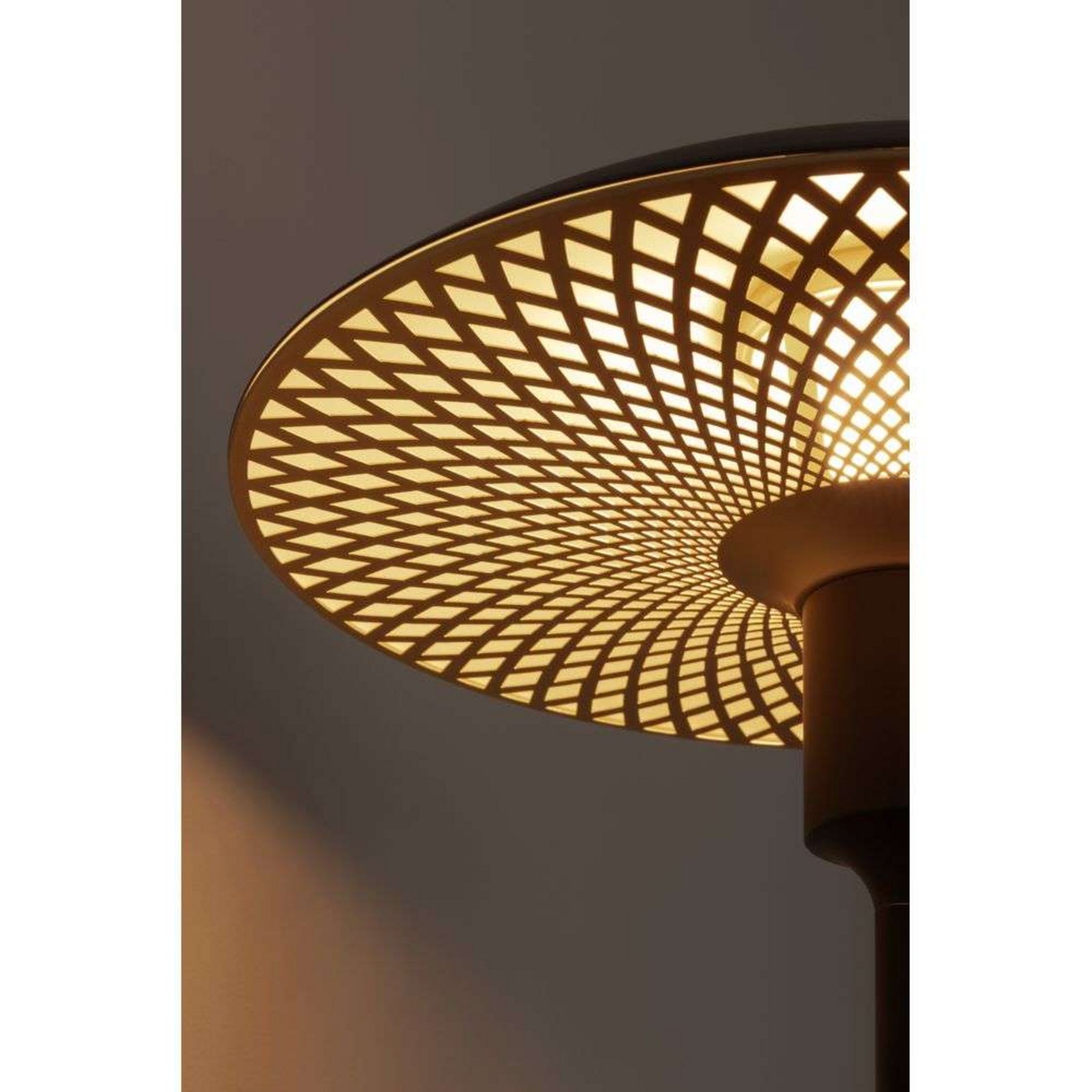 Manta Ray Table Lamp Black/Brass - UMAGE