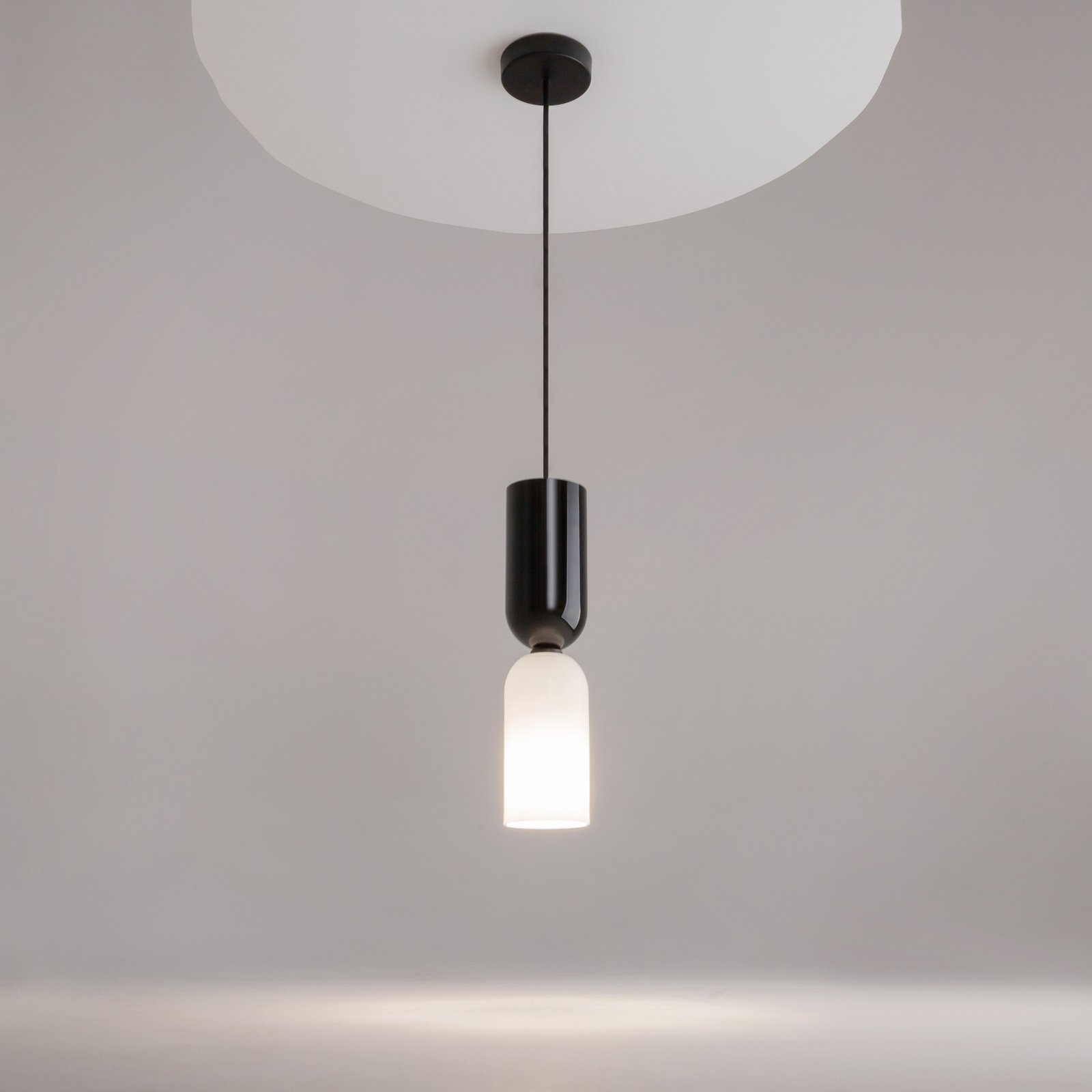 Maytoni Memory pendant light, black, Ø 8 cm, ceramic, glass