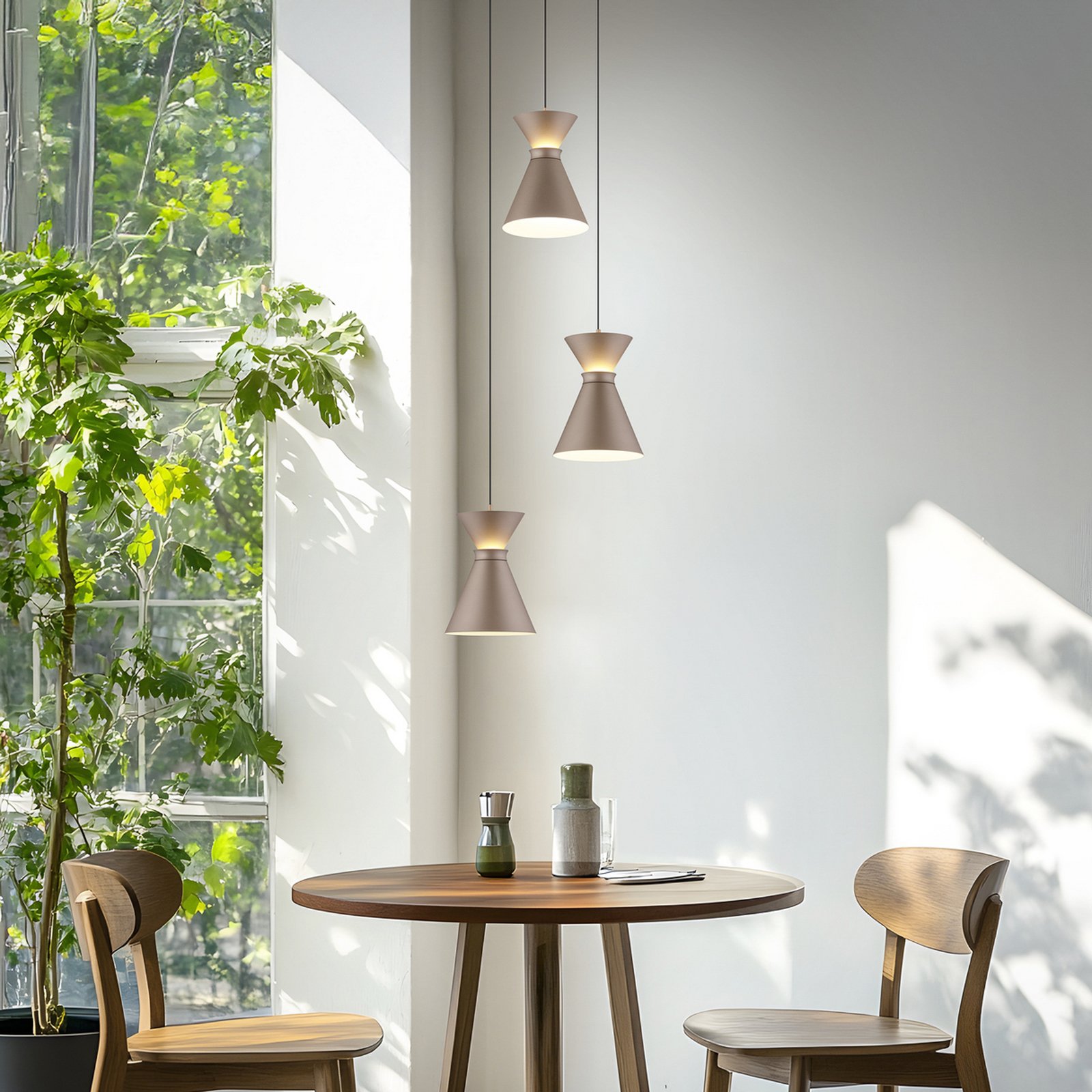 Helestra LED-Hängelampe LUK, 3-flg., braun, dimmbar