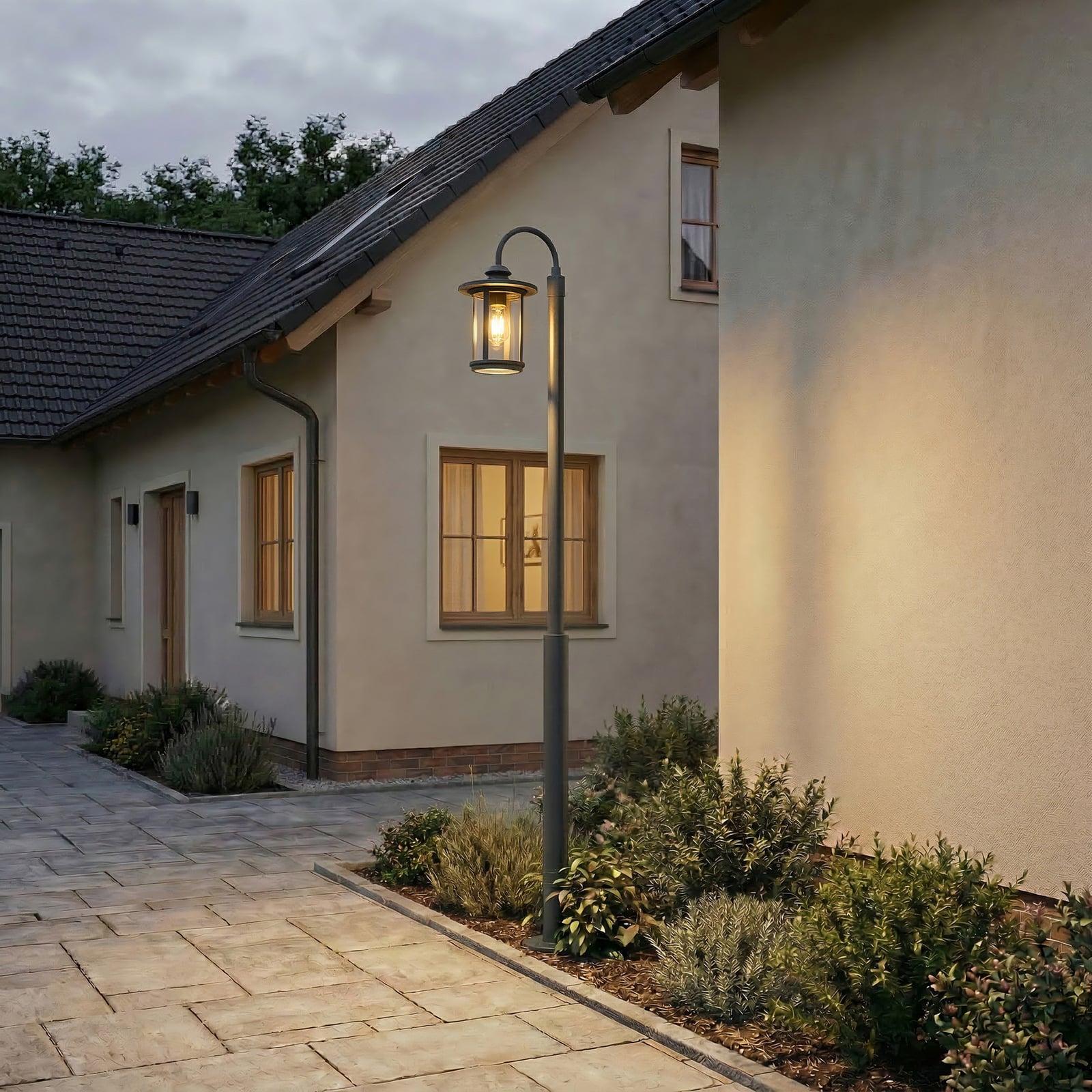 Zayn Außenleuchte, Glas, Höhe 220 cm, einflammig, schwarz, IP65 - Lindby