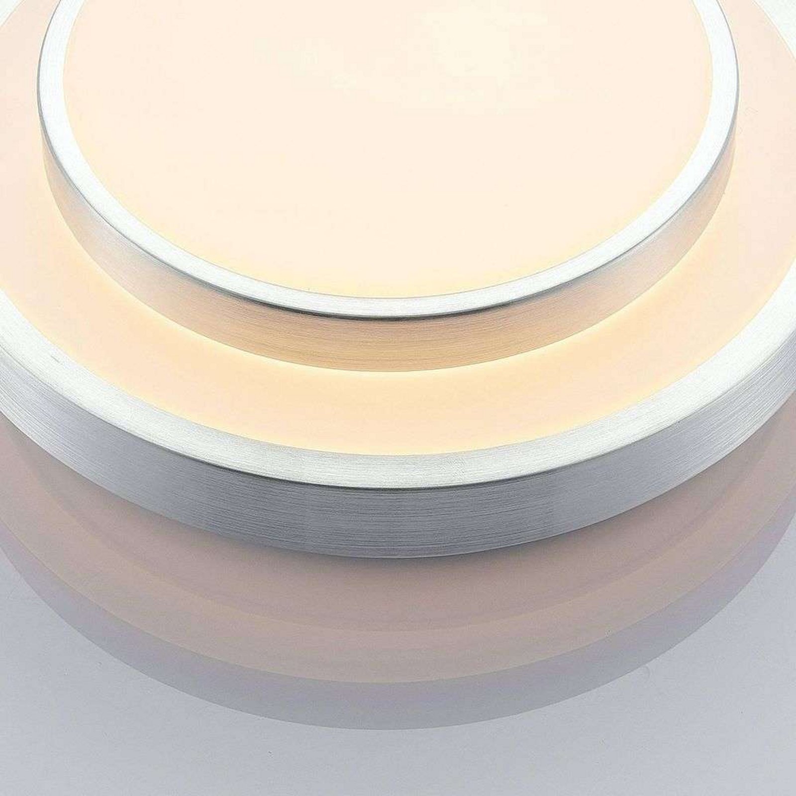 Naima  LED Deckenleuchte Round Ø29,5 White/Alu - Lindby