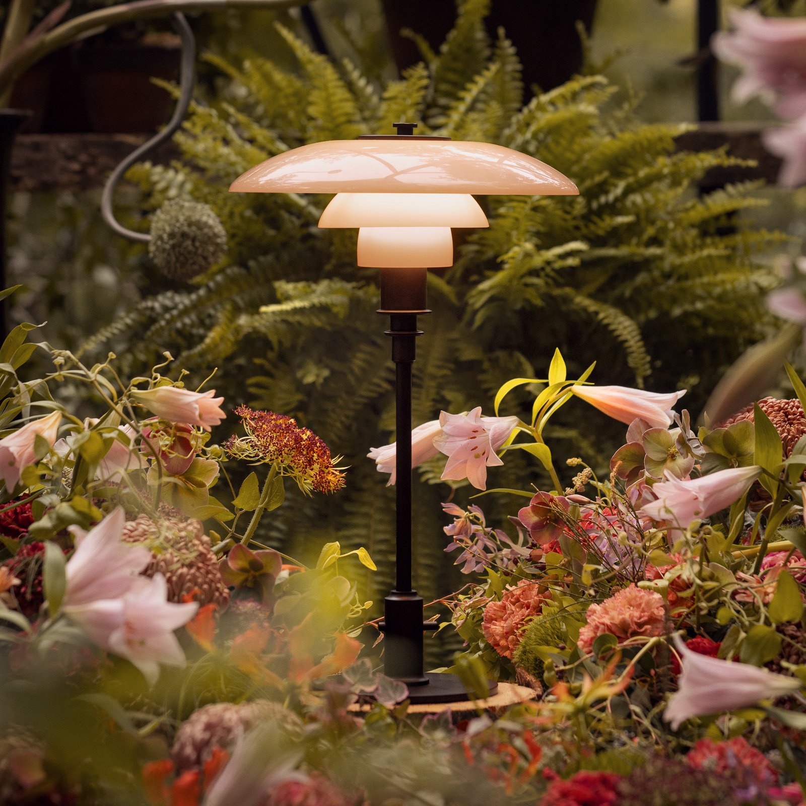 Tischlampe PH 3/2 dusty terracotta E14 - Louis Poulsen