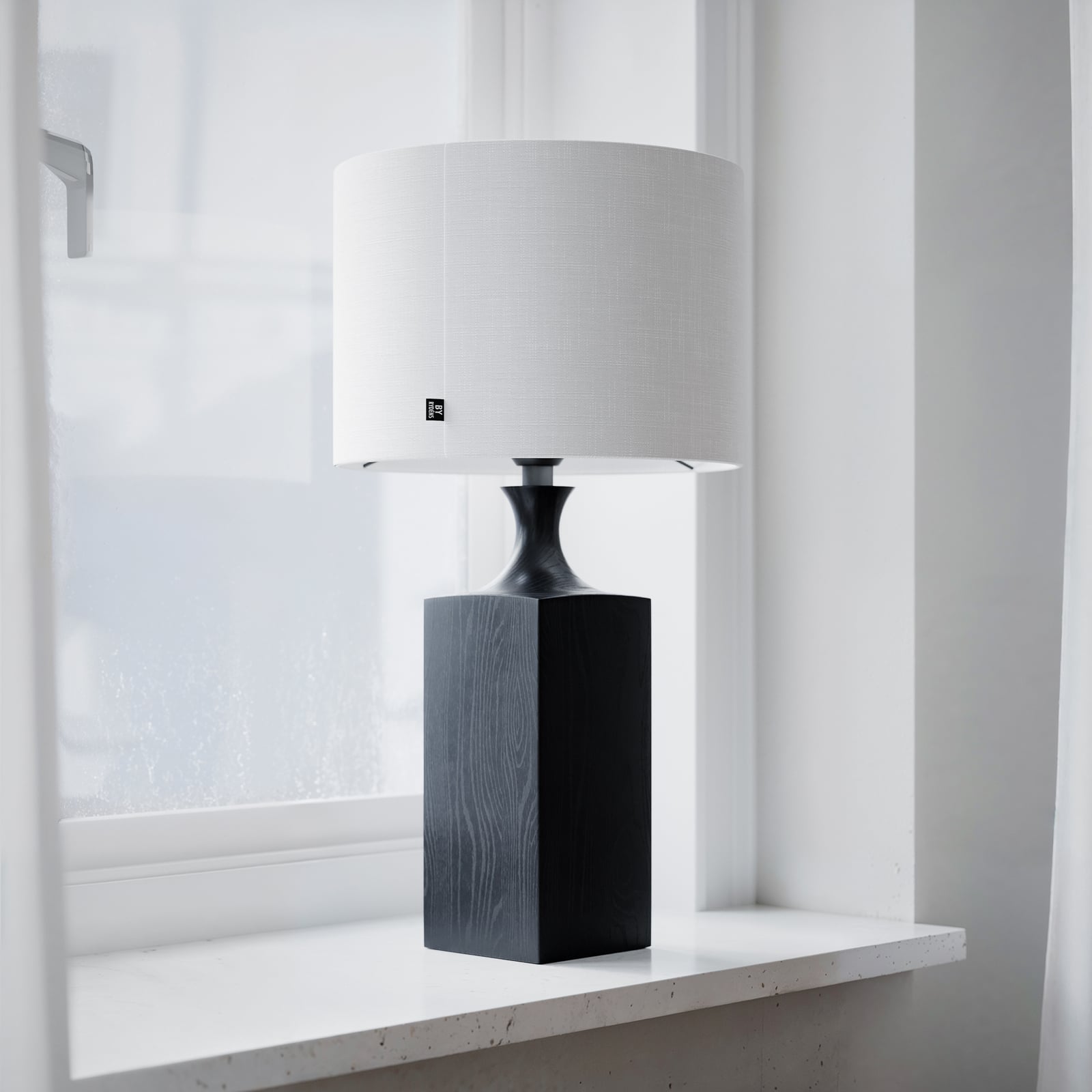 Woody table lamp, height 56 cm, black and white, wood, linen, E27 - By Rydéns Woody table lamp, height 56 cm, black and white, wood, linen, E27 - By Rydéns