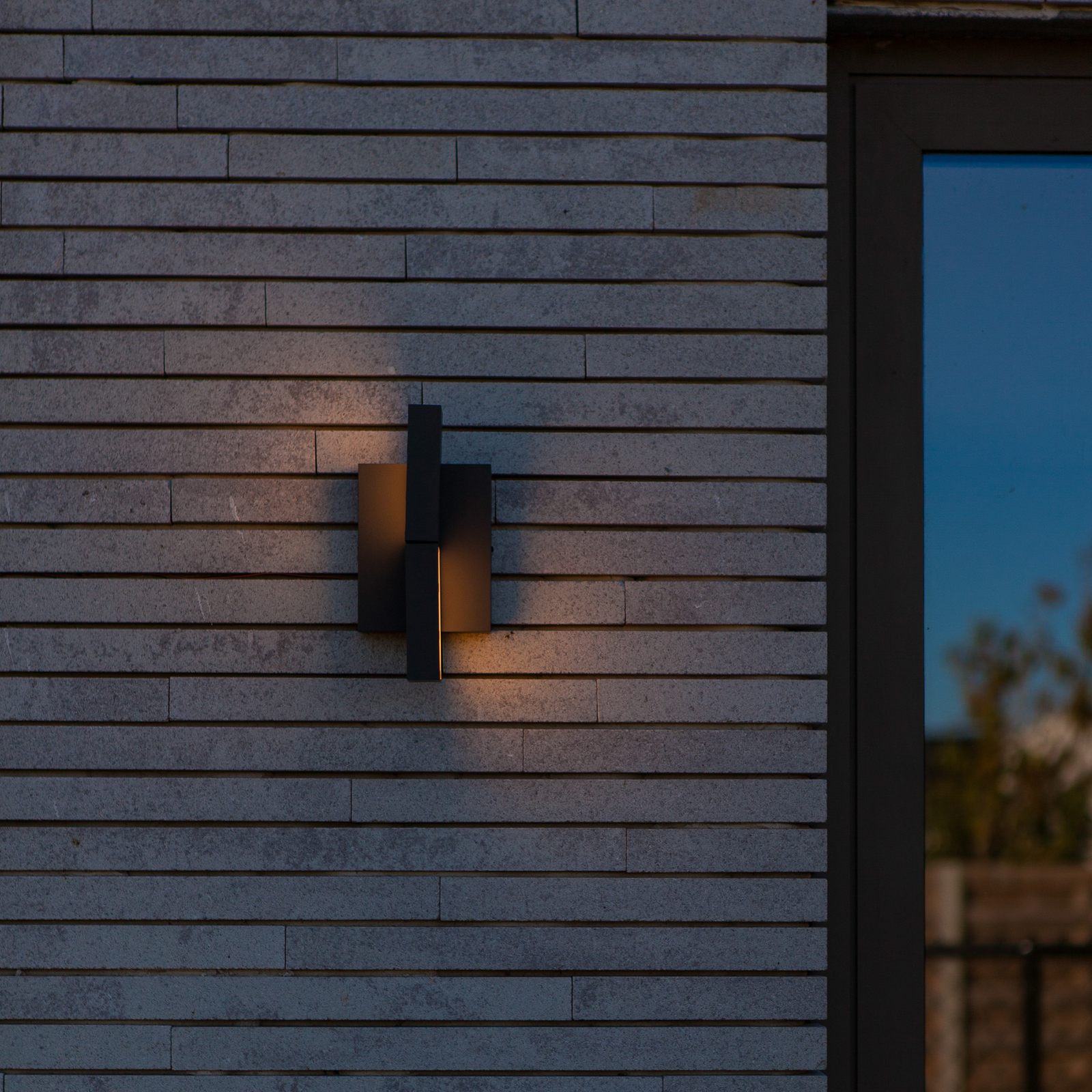 LED-Außenwandleuchte TWISTO, dunkelgrau, Breite 15 cm, IP65