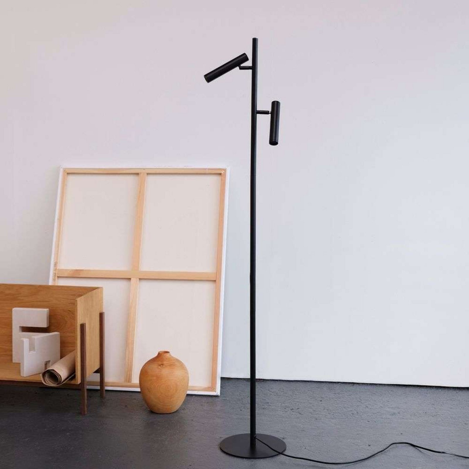 Carlo 2 Lampadar Matt Black - DybergLarsen