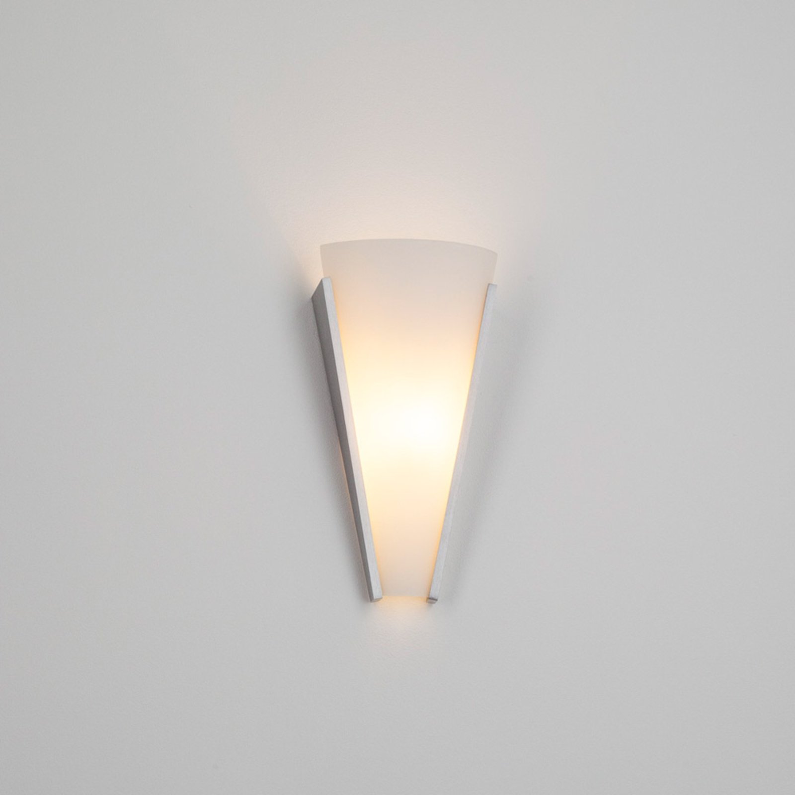 Magnus Wall Lamp White - Lindby