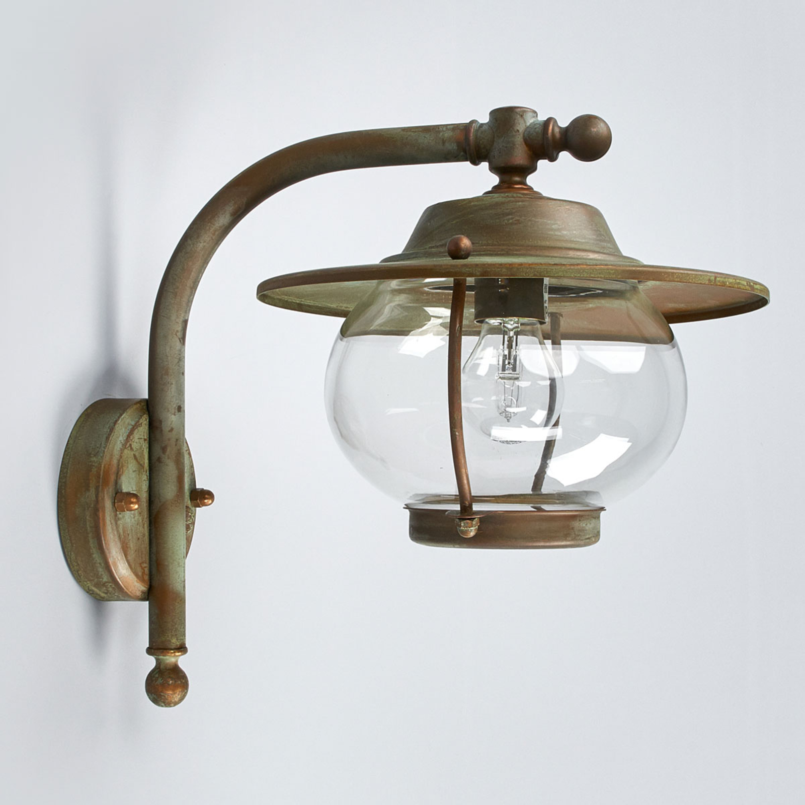 Kültéri fali lámpa Adessora, antik sárgaréz