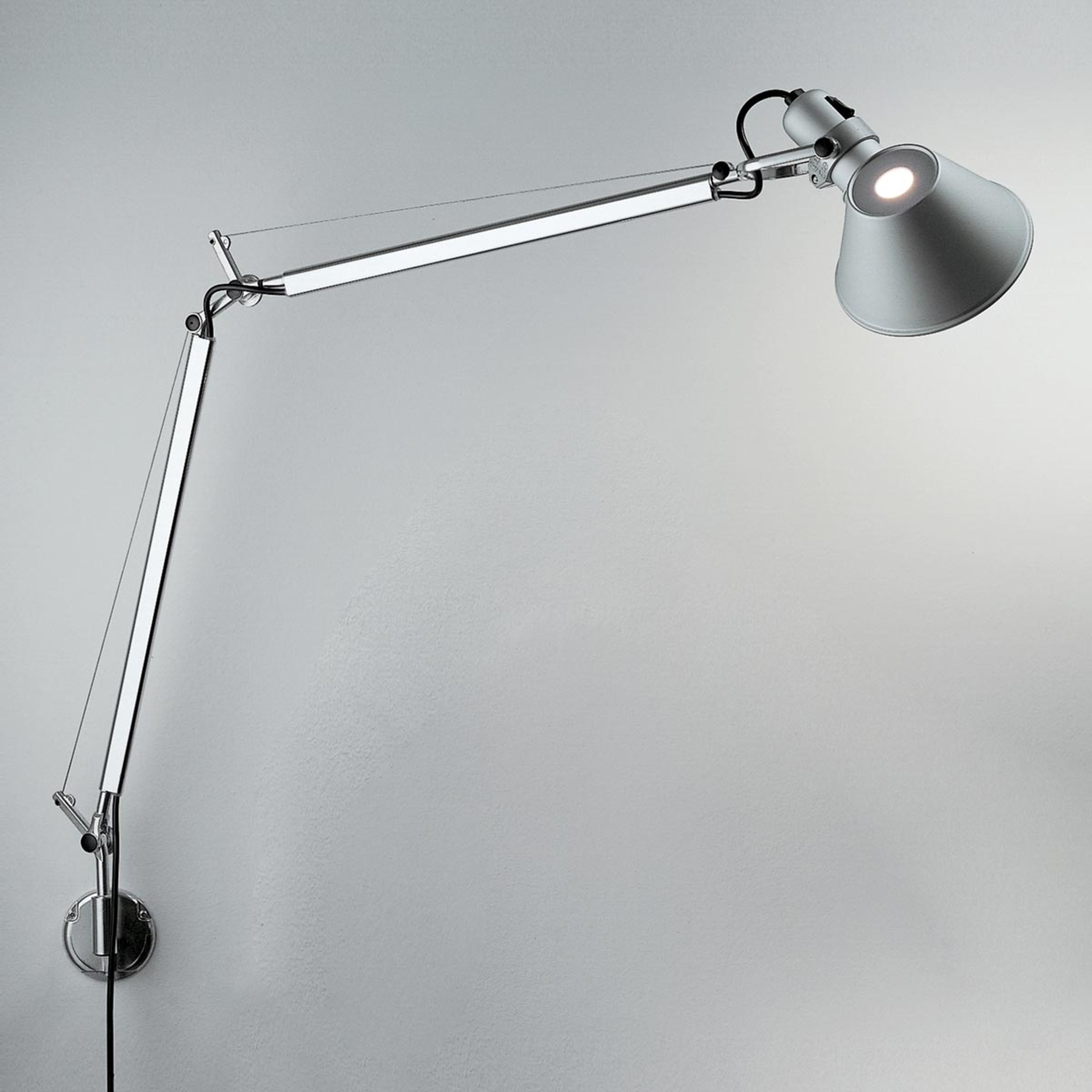 Designerska lampa ścienna Tolomeo Mini