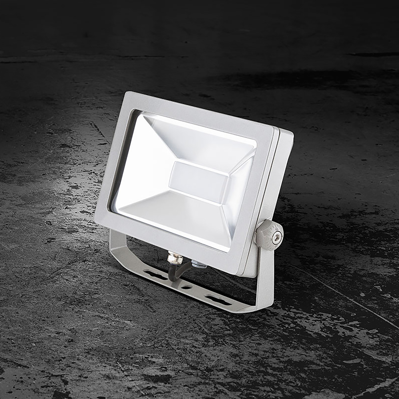 EVN LFA foco exterior plata enchufe 3.000K 30W
