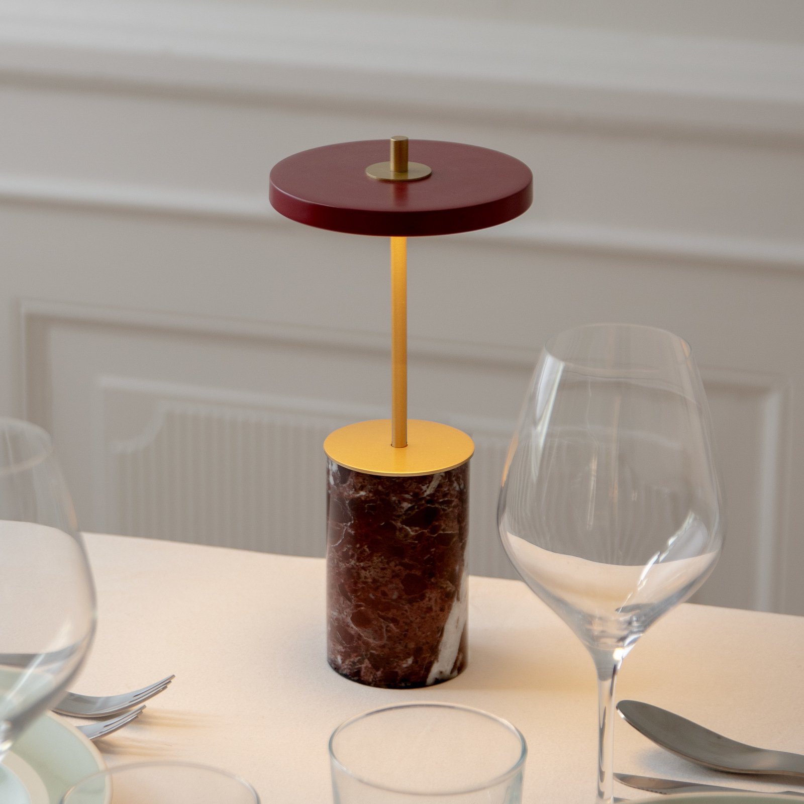 Asteria Move Portable Lámpara de Sobremesa Mini Red Marble - UMAGE
