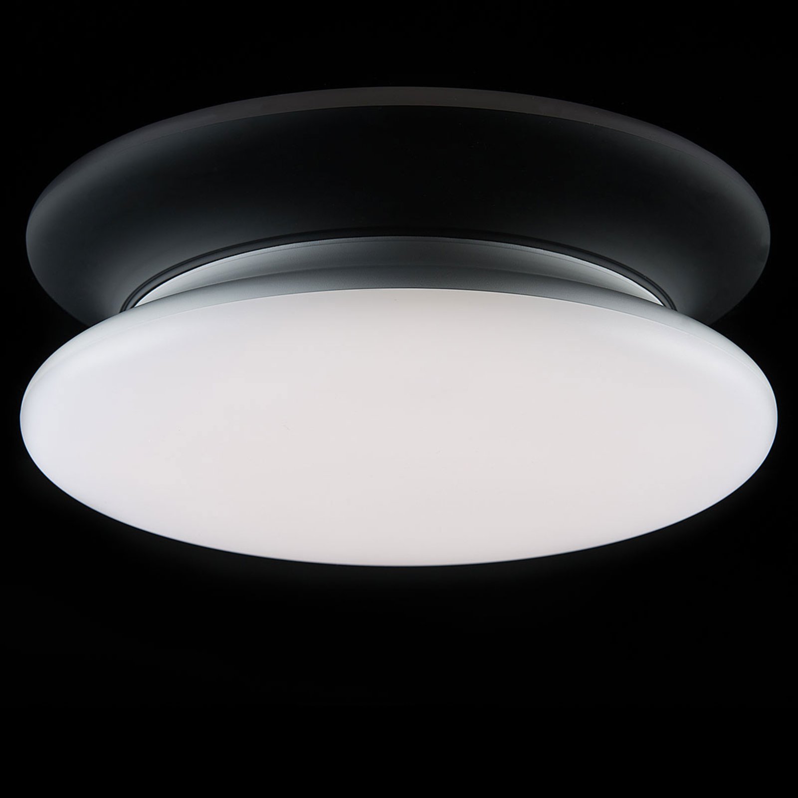 SLC LED ceiling light dimmable IP54 Ø 40cm 4,000K