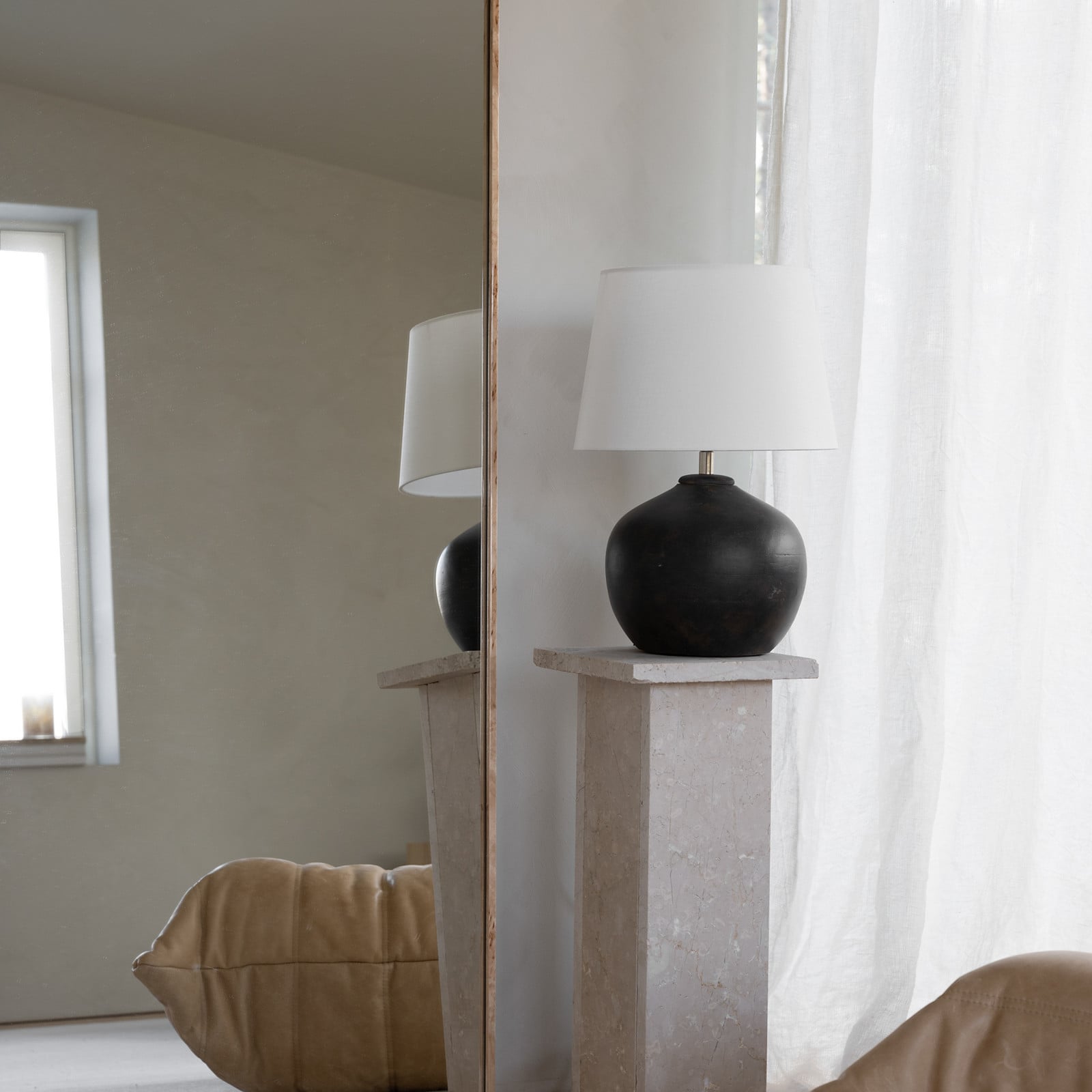 Alternativ bild 1 för Watt & Veke Mona lampfot, svart