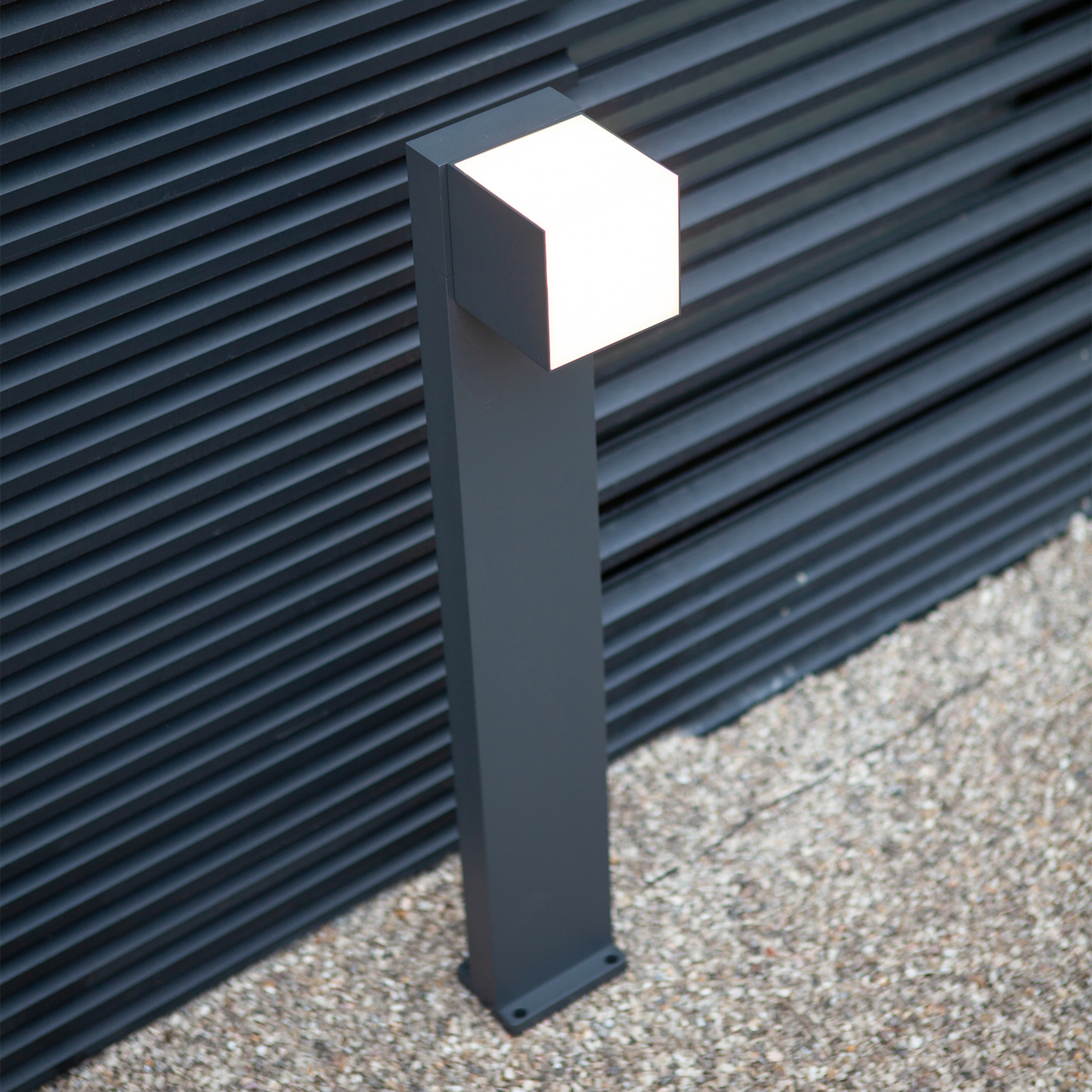 Lampione LED Cuba, 1 luce, antracite, 3.000 K