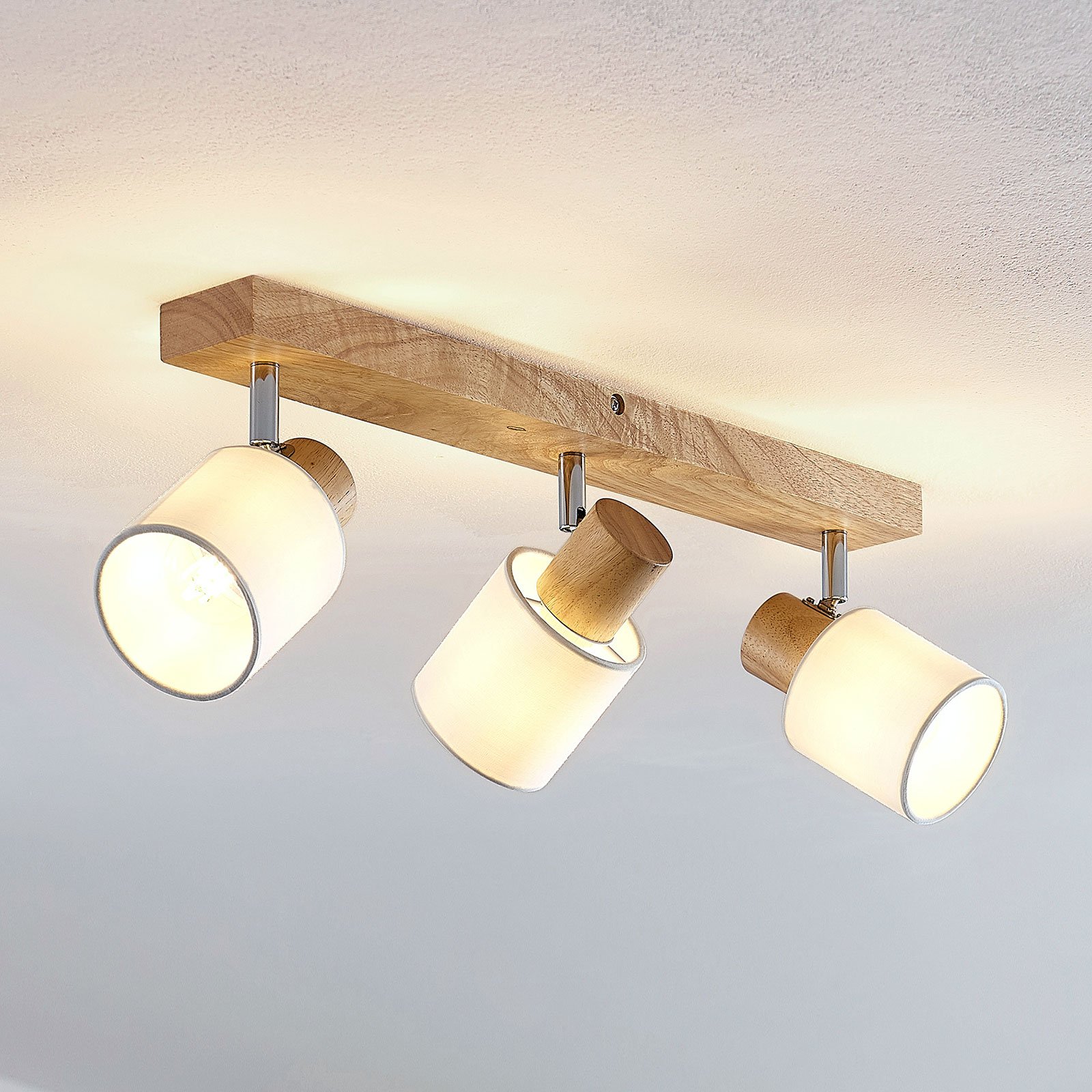 Lindby Wanessa ceiling spotlight, three-bulb