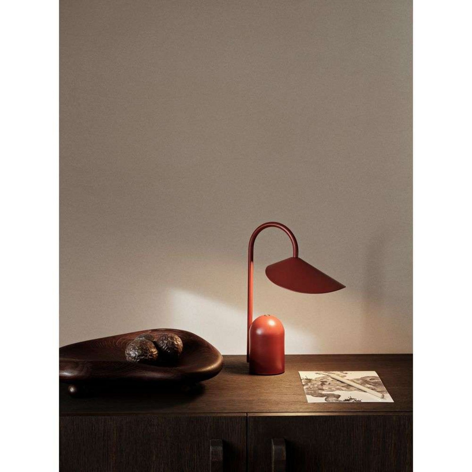 Arum Portable Veioză Oxide Red - ferm LIVING