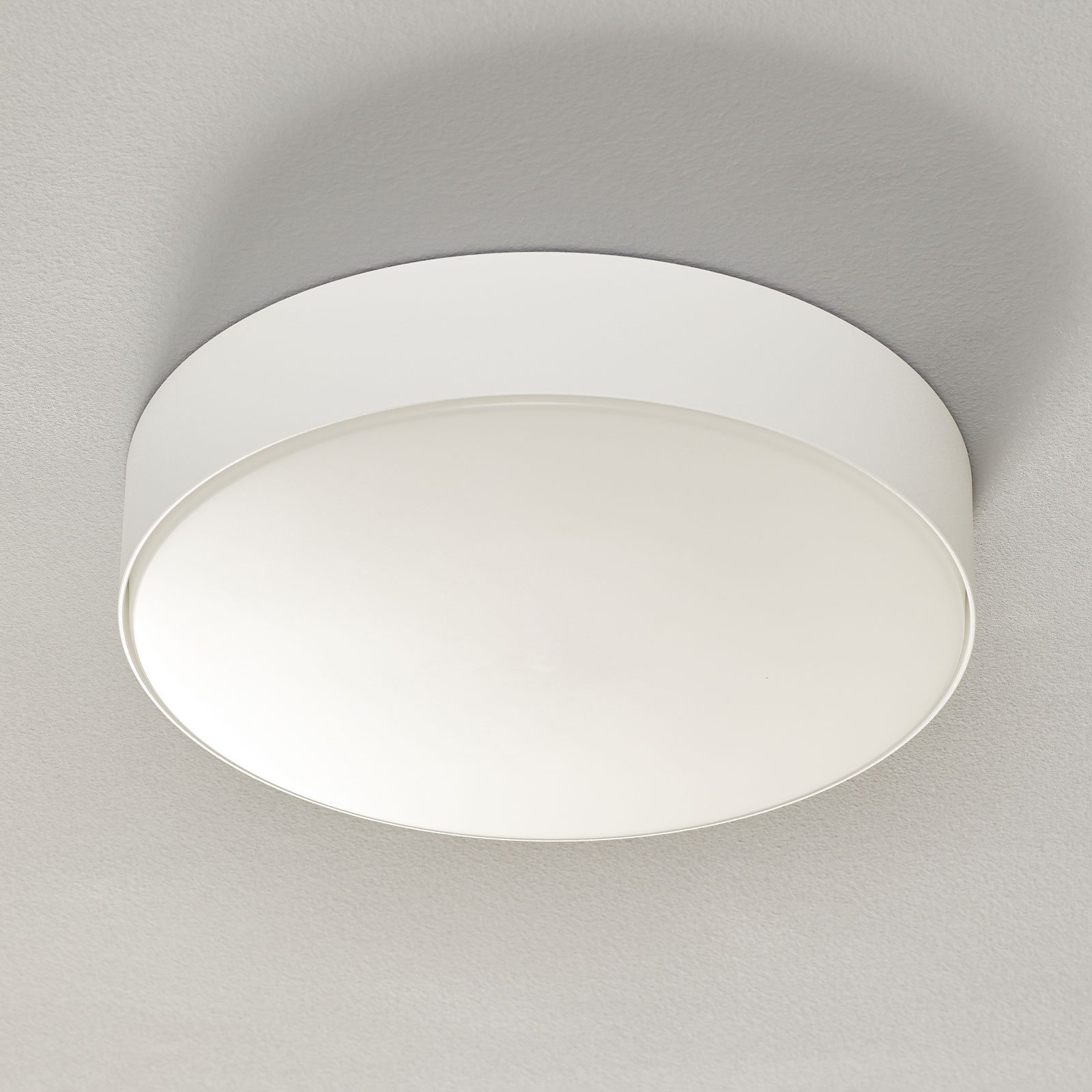 WEVER & DUCRÉ Roby IP44 ceiling lamp, 2,700K