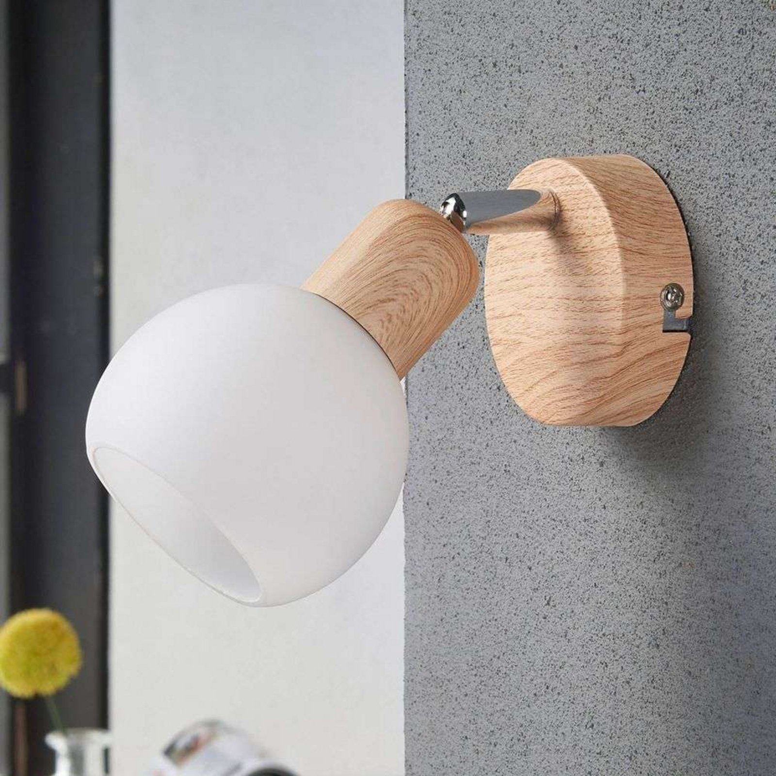 Svenka Wall Lamp White/Light Wood/Satin Nickel - Lindby