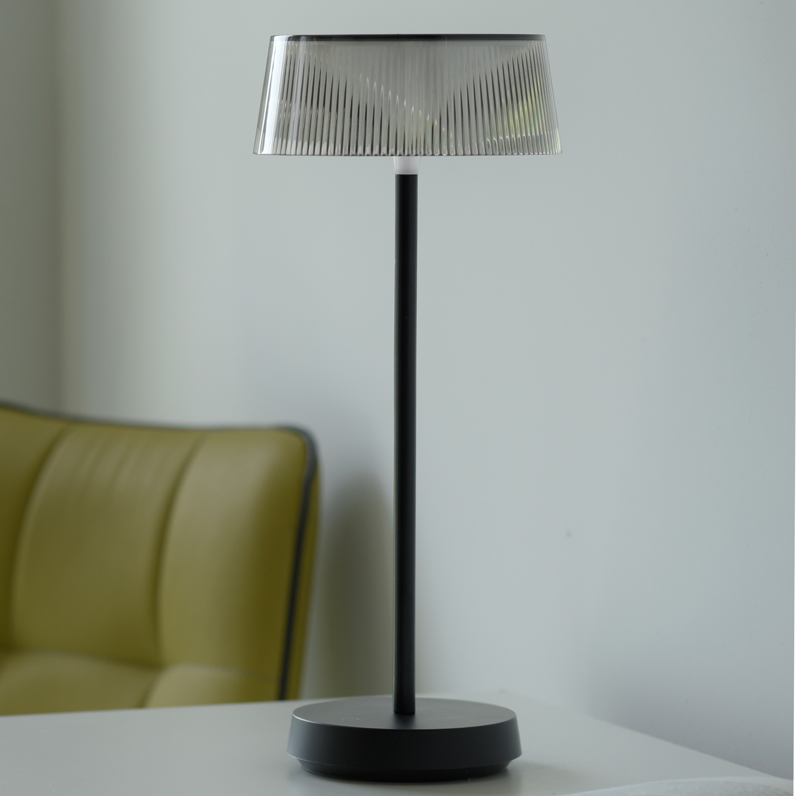 Dora LED battery table lamp, dimmable, IP44 black