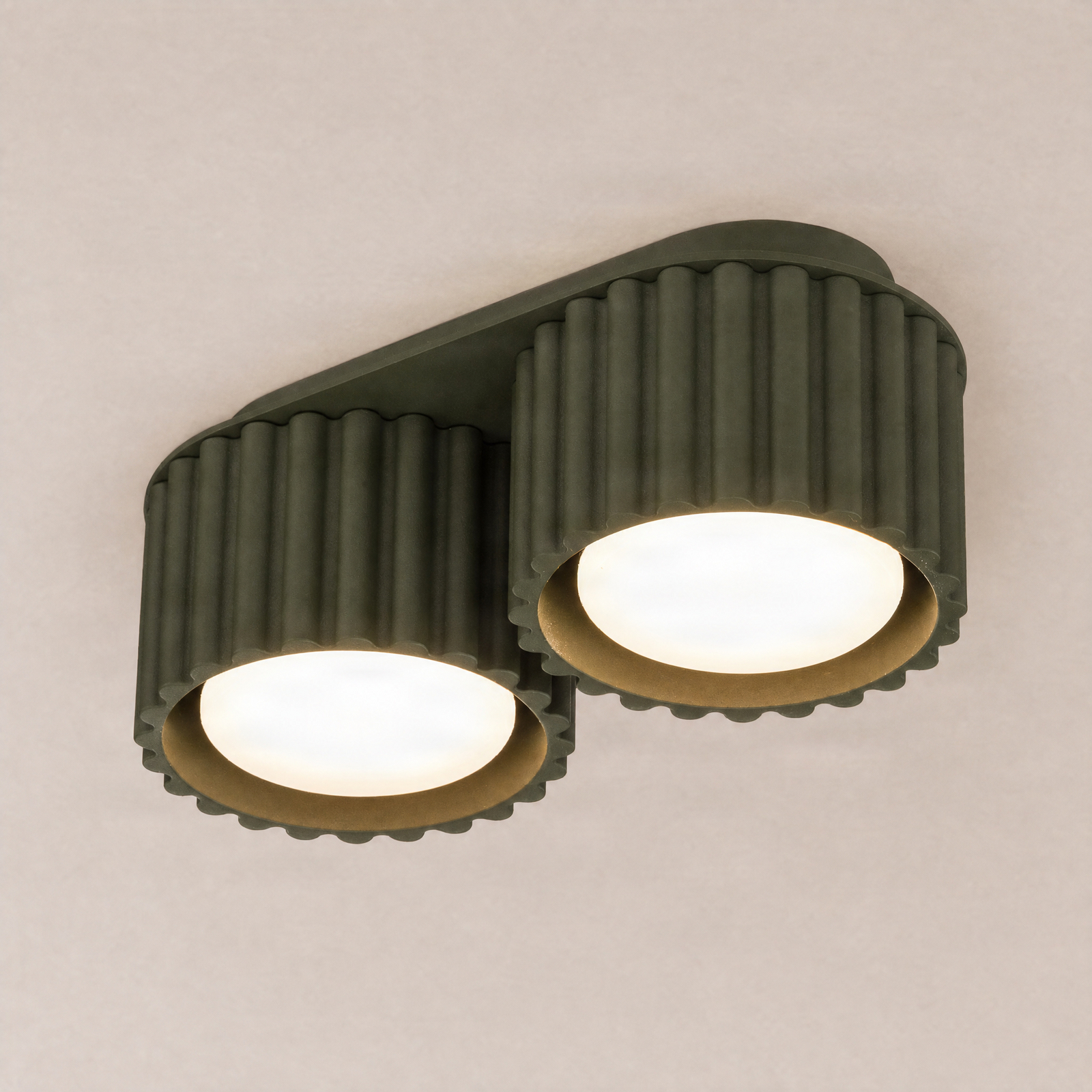 Deckenleuchte Aura 2, olivgrün, 2-flg., Länge 21 cm, GX53