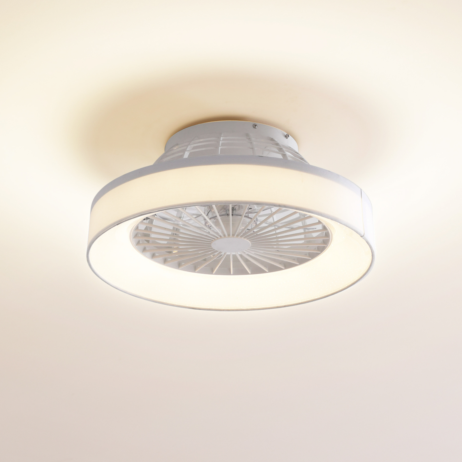 Ventilatore da soffitto Lindby LED Mace, bianco, silenzioso, CCT