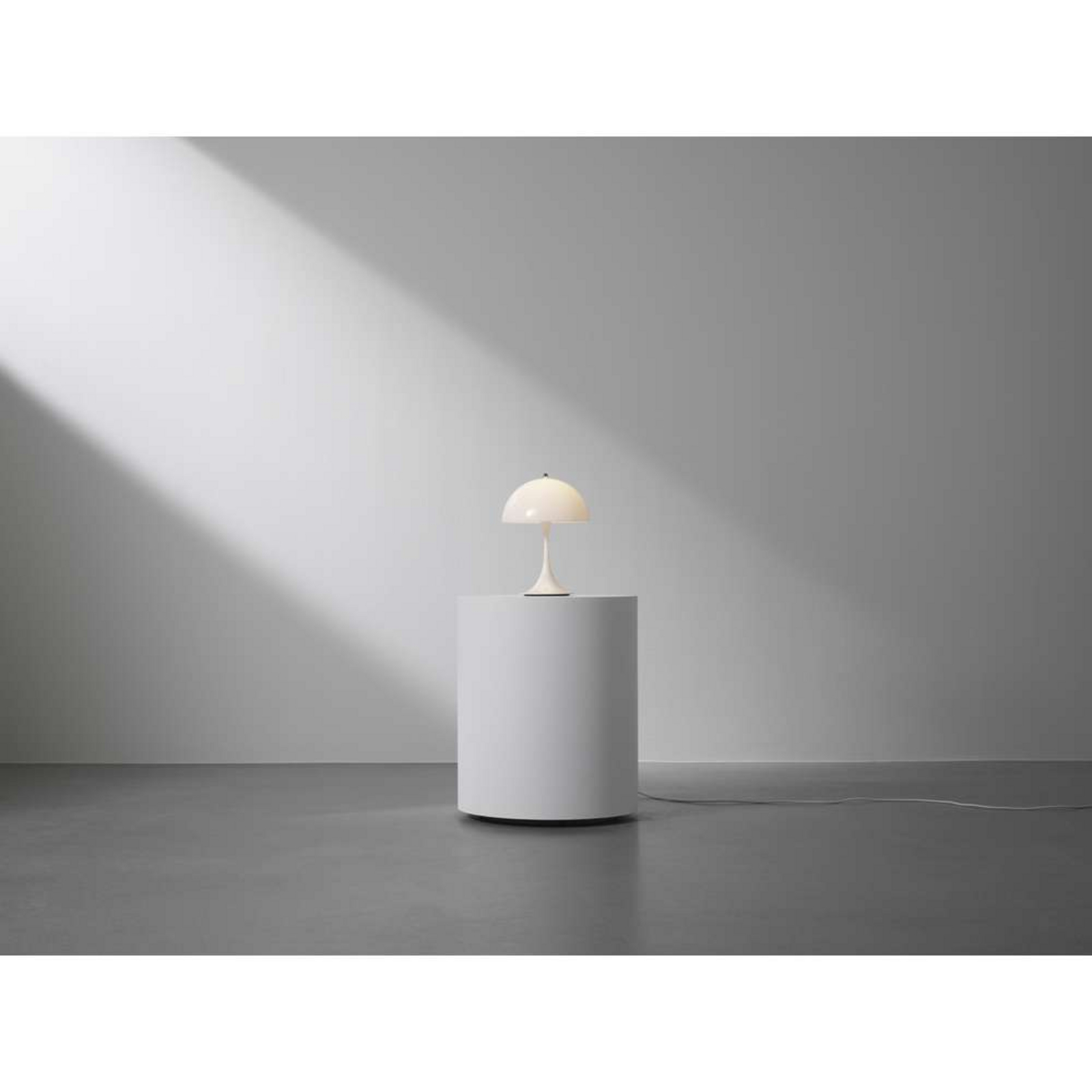 Panthella 250 Portable Table Lamp Opal - Louis Poulsen