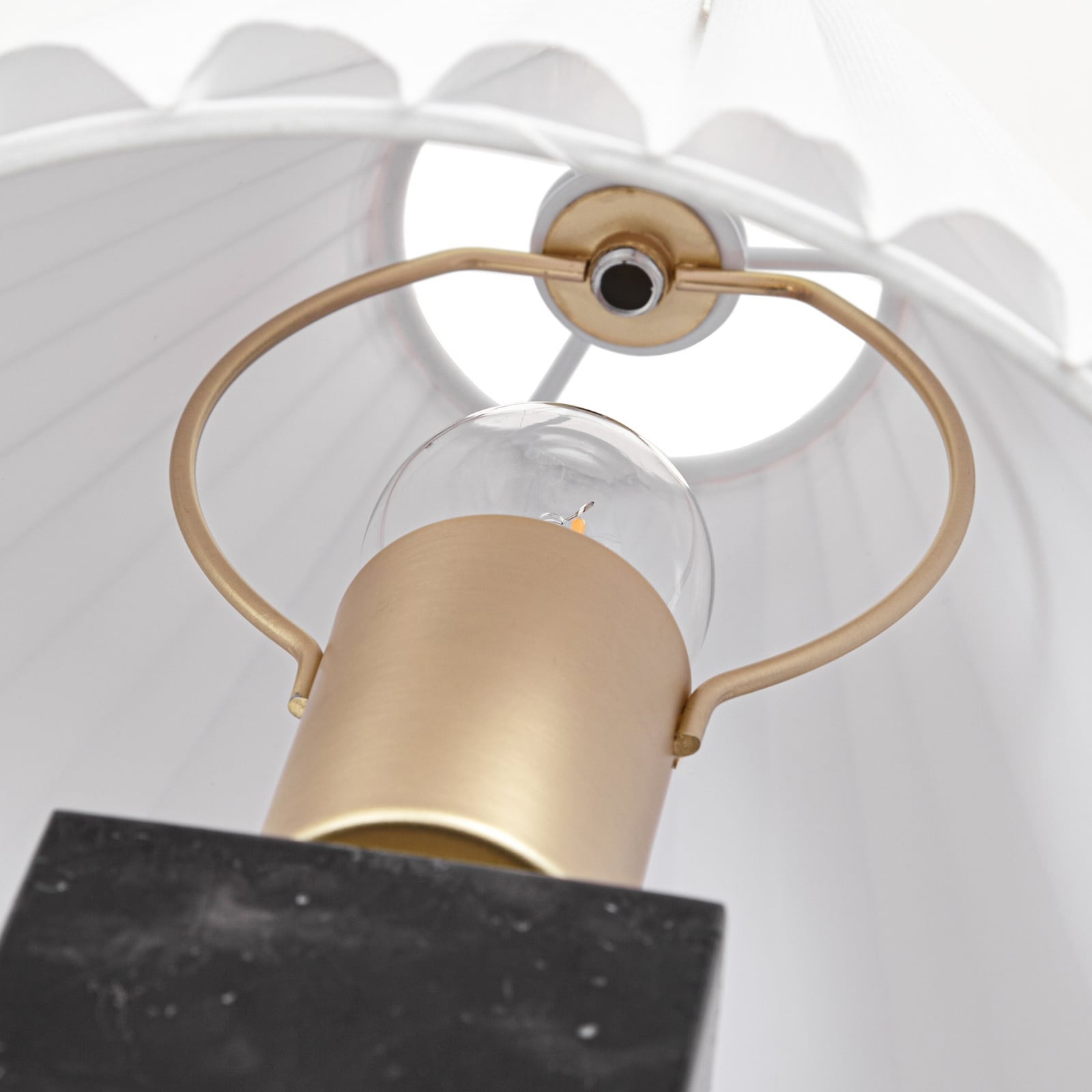 Nola bordlampe Asher, høyde 45 cm, svart/hvit, marmor