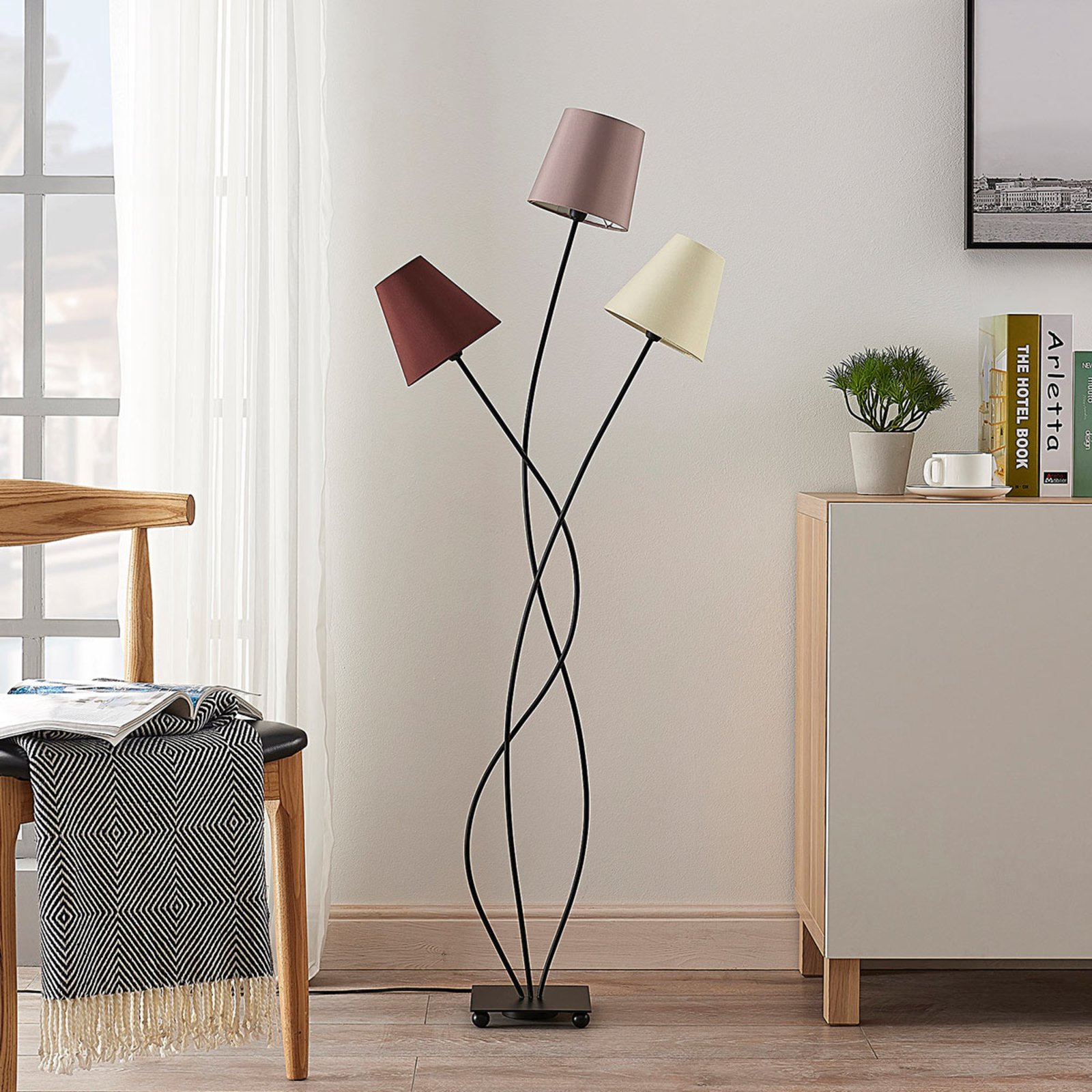 Melis 3 Stehleuchte Brown/Grey/Black/Cream - Lindby