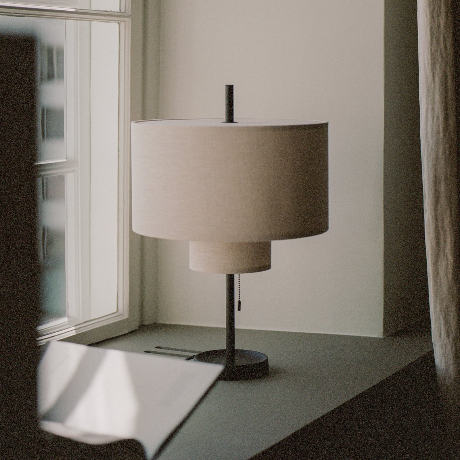 New Works Margin table lamp, beige, Ø 36 cm, textile