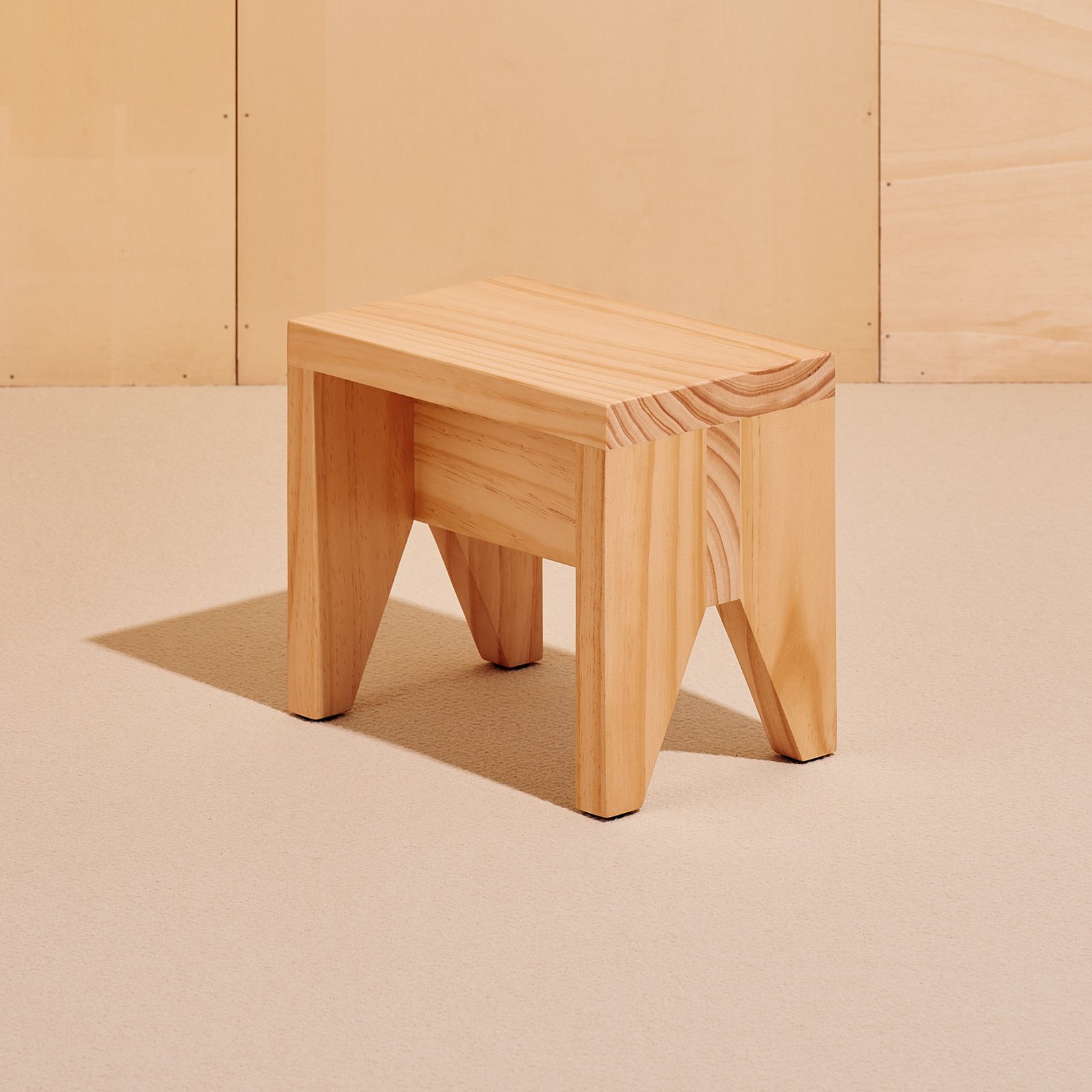 HAY Banco Manolito, madeira de pinho natural, 30 x 20 x 25 cm