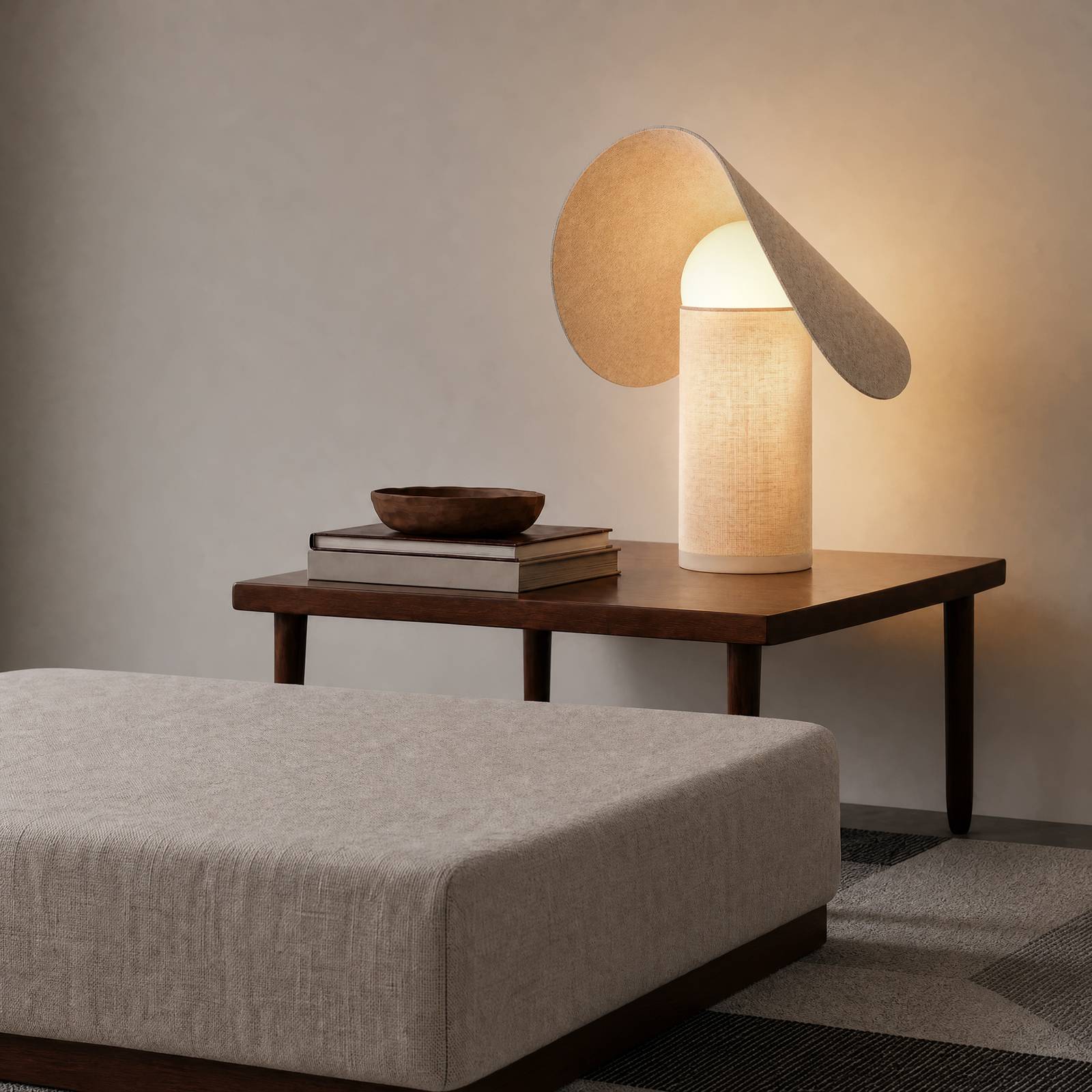 Lampa stołowa LED Lucande Tamani, beżowa, 43 cm, funkcja „dim to warm”