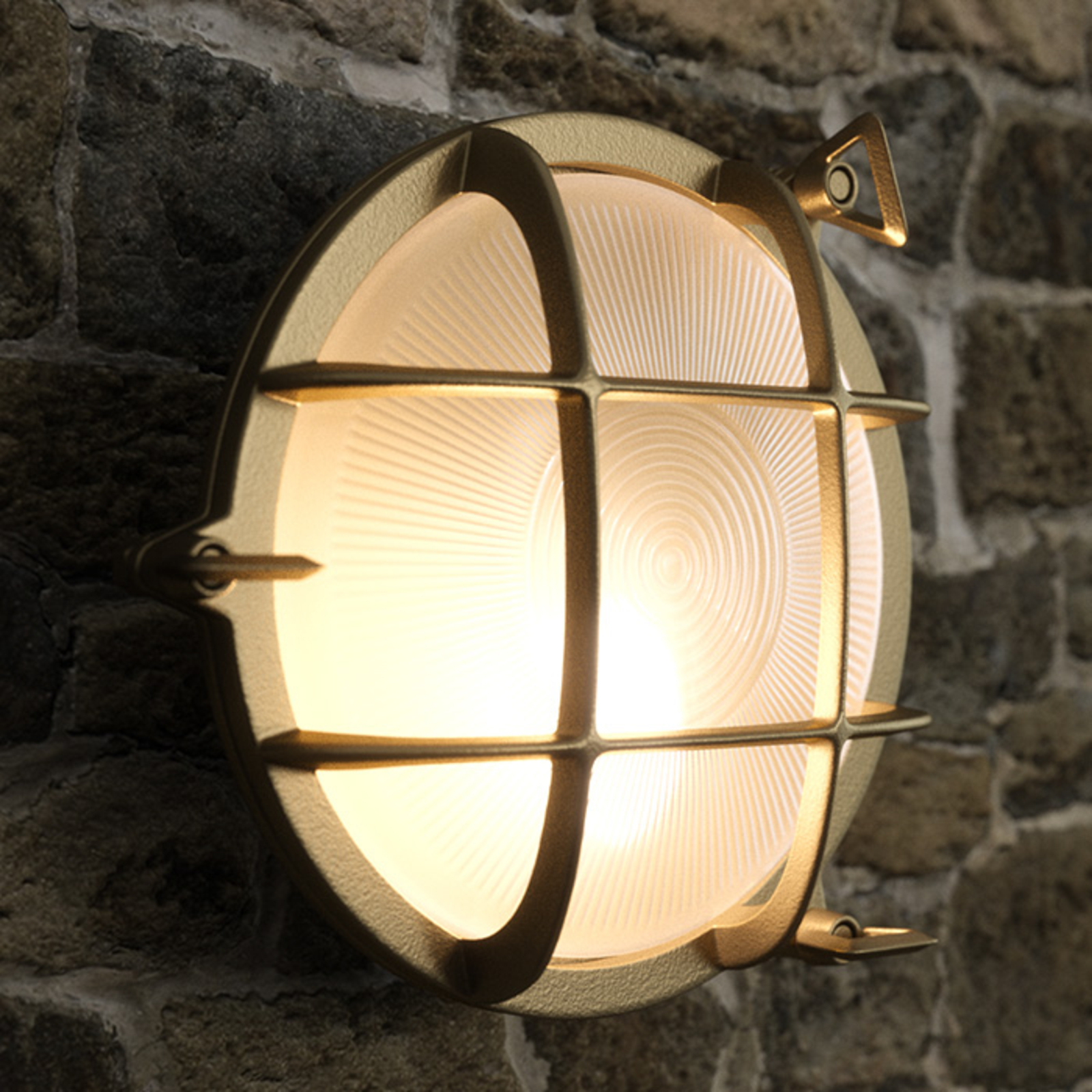 Polperro outdoor wall light, brass