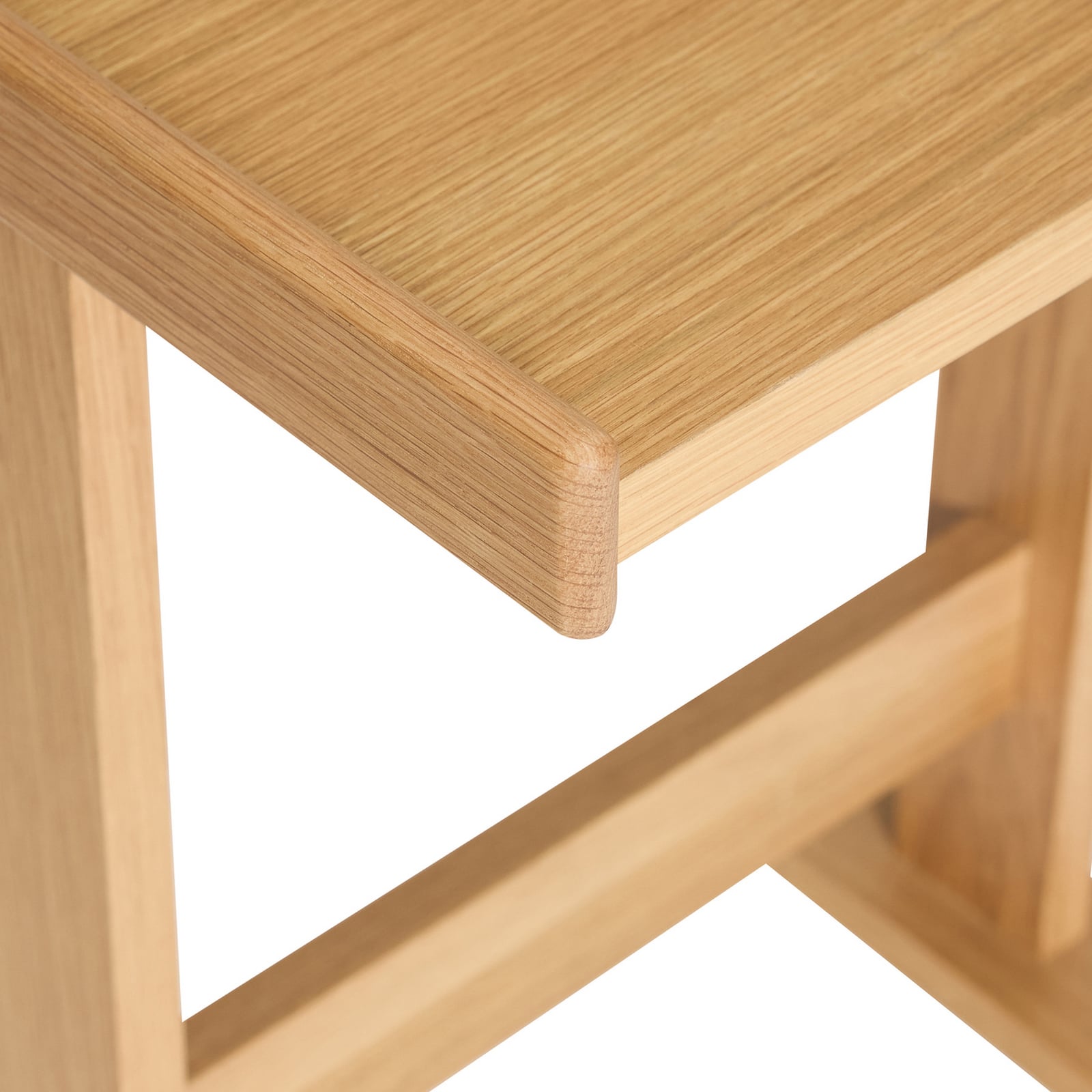 Tavolino Less in rovere chiaro, altezza 65 cm - Hübsch