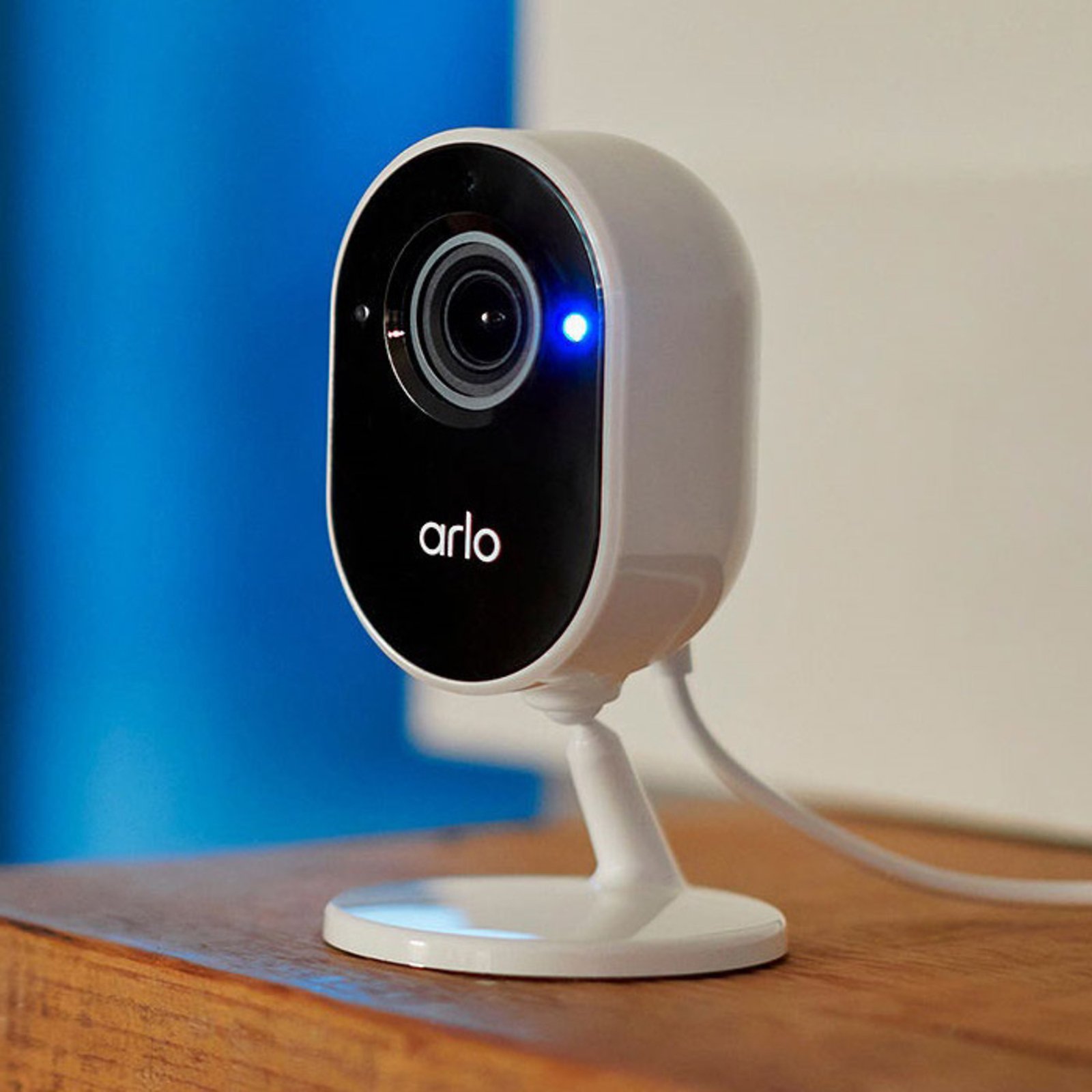 Arlo Essential Indoor caméra surveillance, blanc