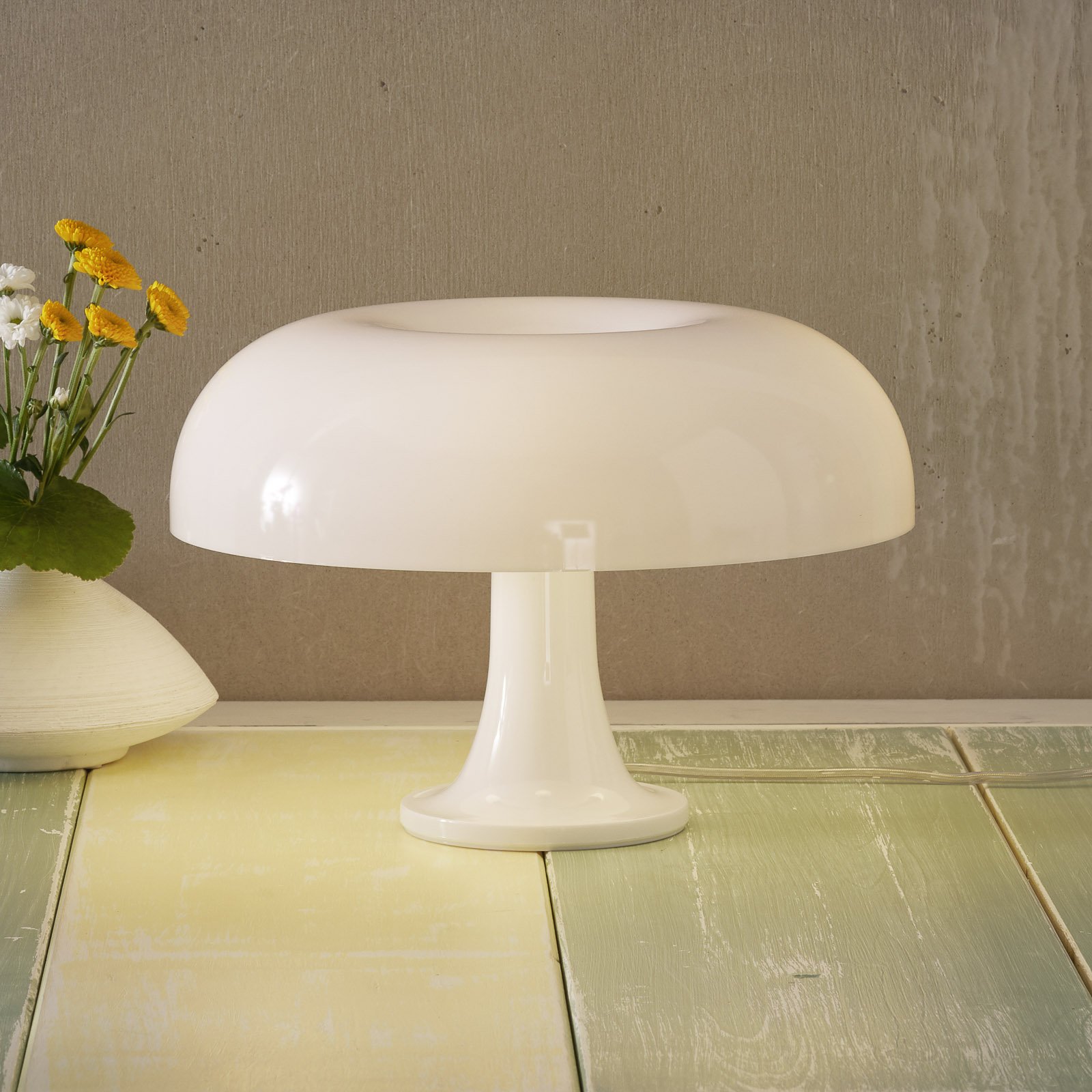 Artemide Nessino - Oblikovalska namizna svetilka, bela