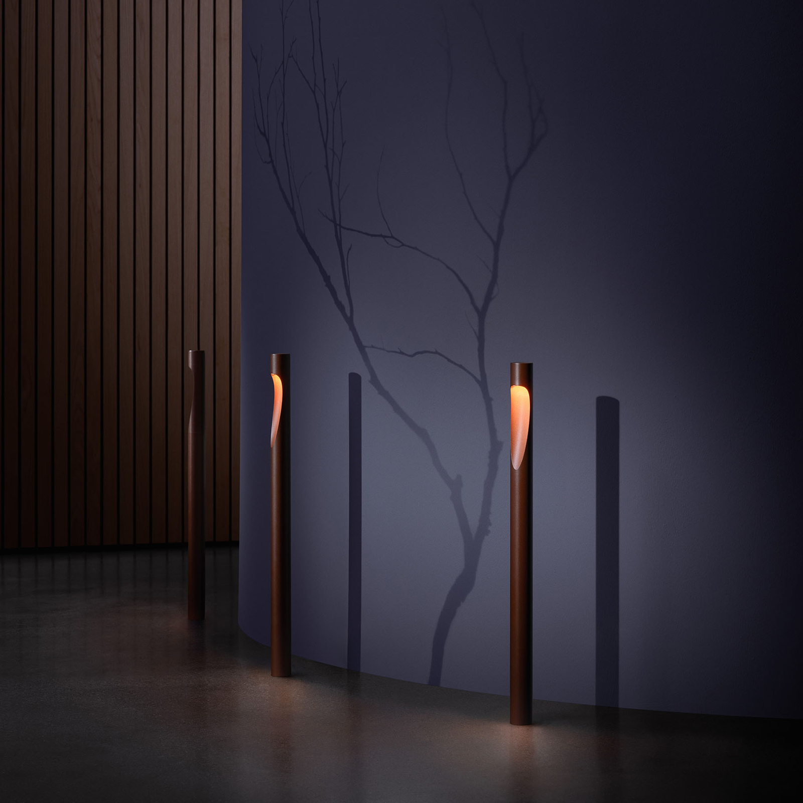 Flindt Garden Candeeiro de Jardim Long LED 2700K com Base Corten - Louis Poulsen