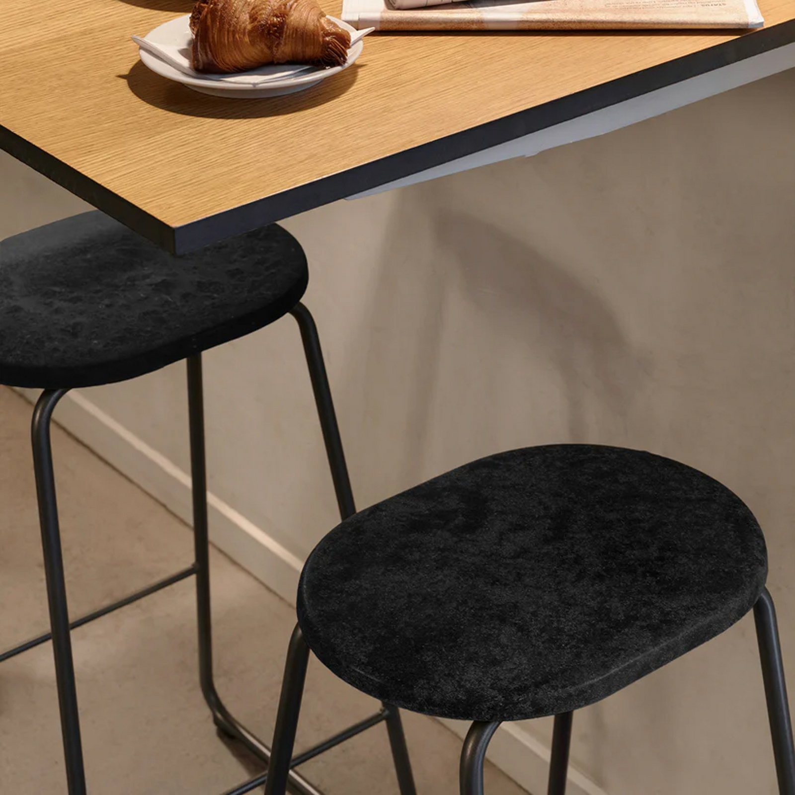 Earth Stuhl, schwarz, Stahl, Höhe 74 cm - Mater Earth Stuhl, schwarz, Stahl, Höhe 74 cm - Mater