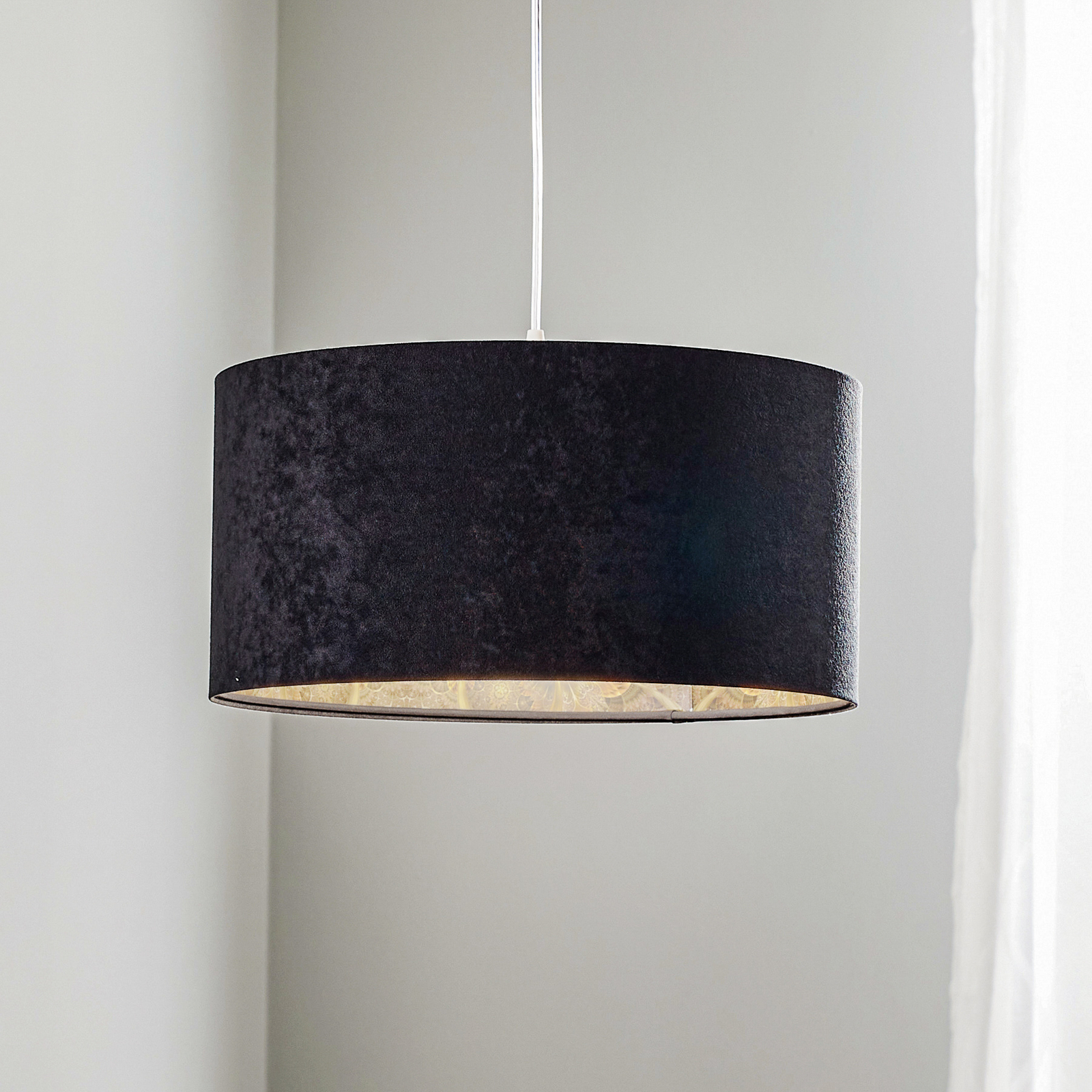 Salina pendant light in black with latex print