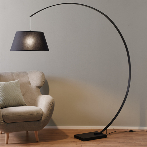 Svart båggolvlampa Arc