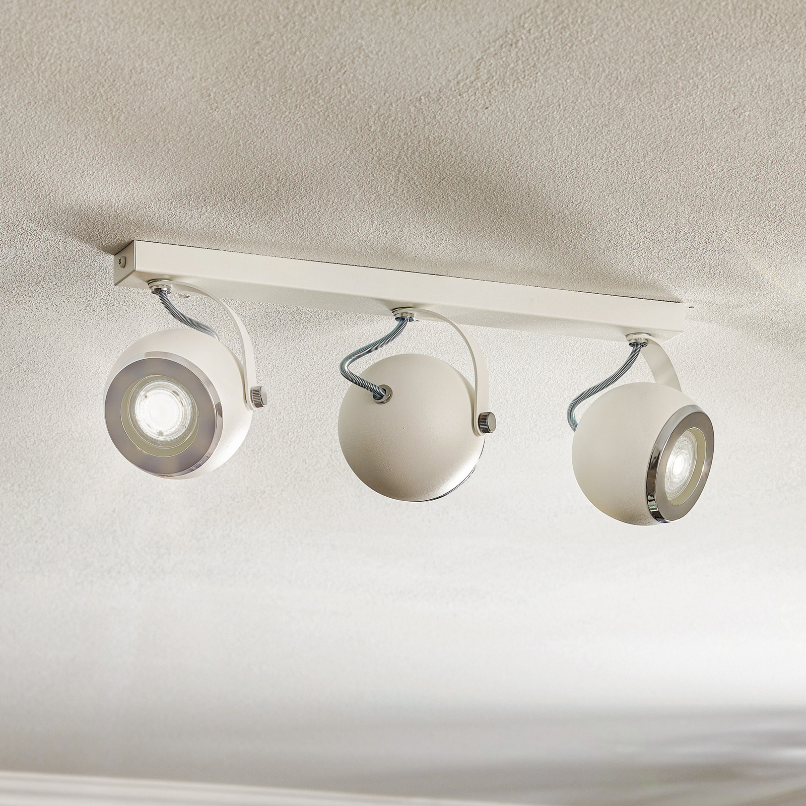 Kron ceiling spotlight, three-bulb, white