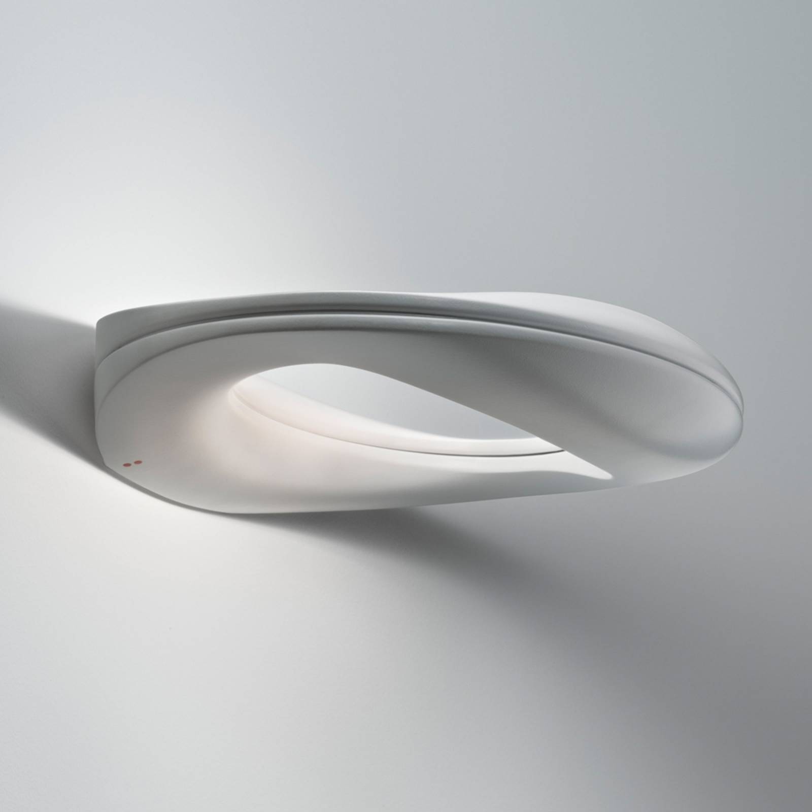 Fabbian Beautiful Enck LED wall light, white, for Living / Dining Room, die-cast aluminium, 4.5 W, energy efficiency: A+, W: 30 cm, H: 6 cm